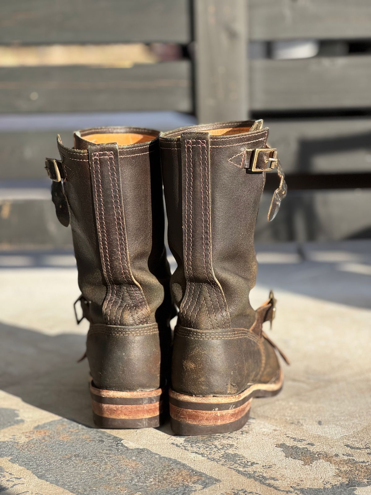 Photo by aminnix829 on March 2, 2025 of the Wesco Boss Engineer Boot in Horween Dark Olive Waxed Flesh.