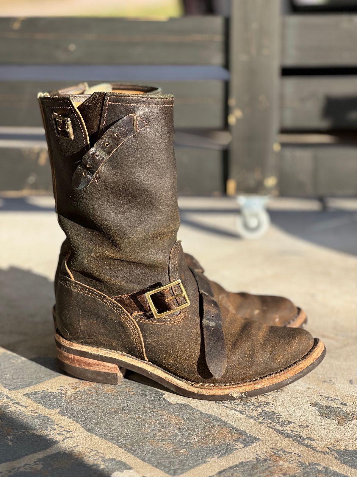 Photo by aminnix829 on March 2, 2025 of the Wesco Boss Engineer Boot in Horween Dark Olive Waxed Flesh.