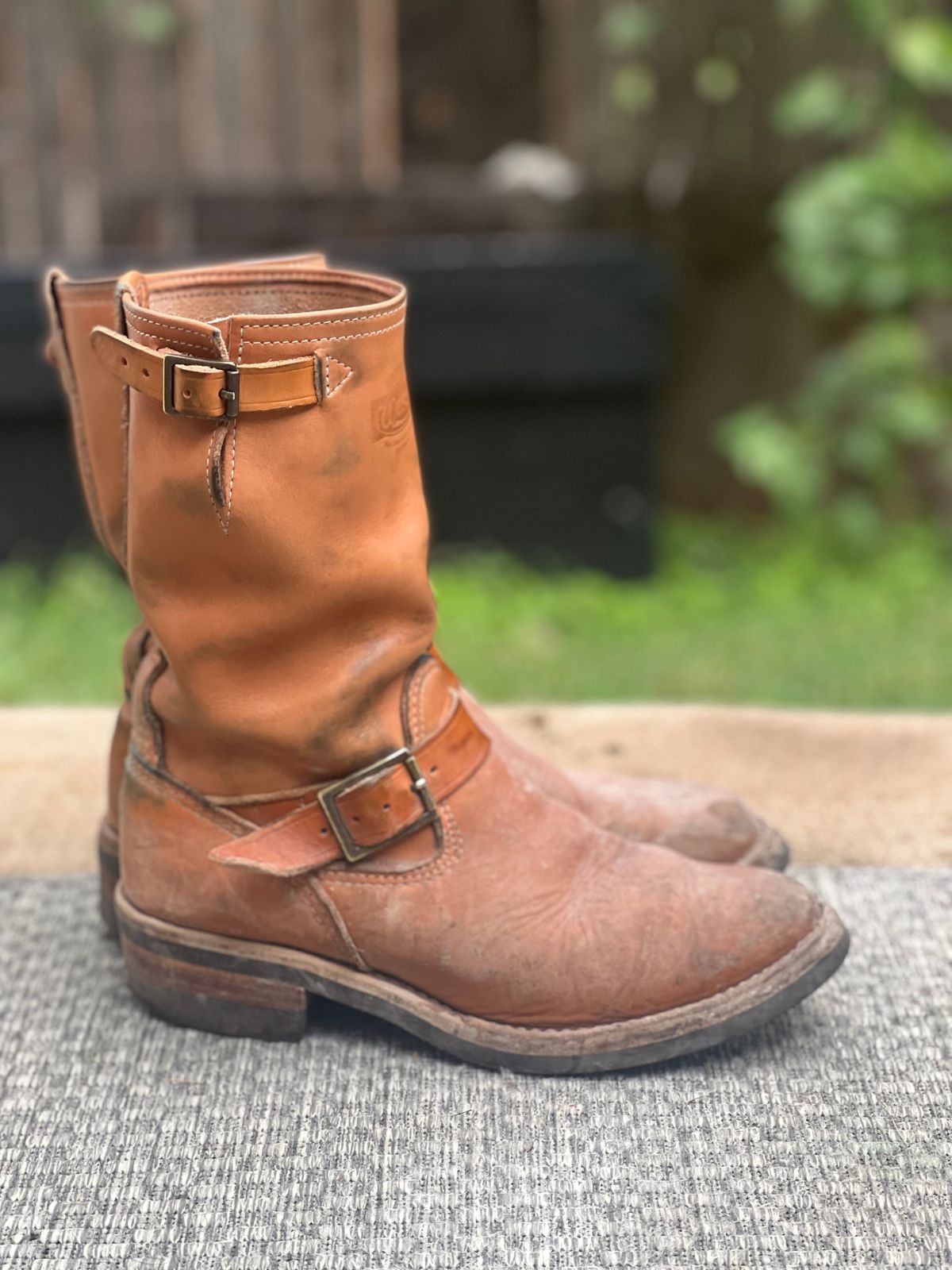 Photo by aminnix829 on November 3, 2022 of the Wesco Boss Engineer Boot in Horween Natural Essex.