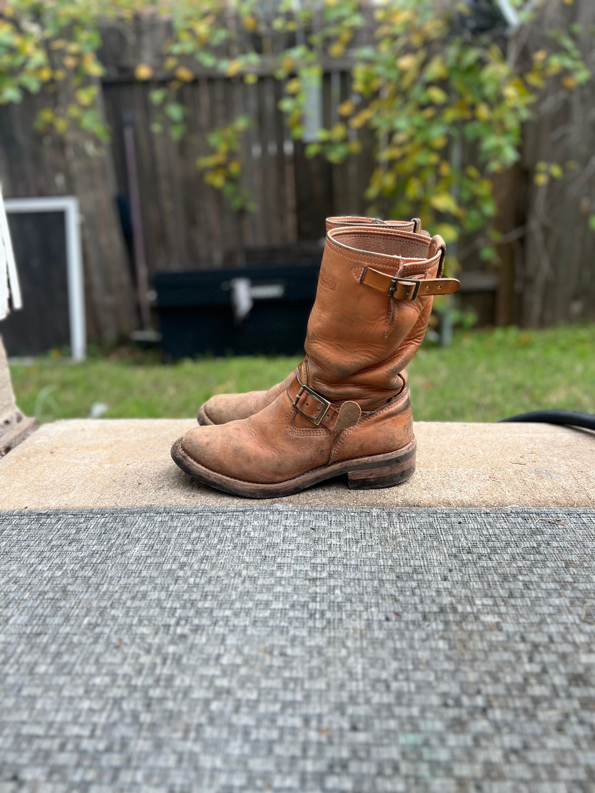 Photo by aminnix829 on December 3, 2022 of the Wesco Boss Engineer Boot in Horween Natural Essex.