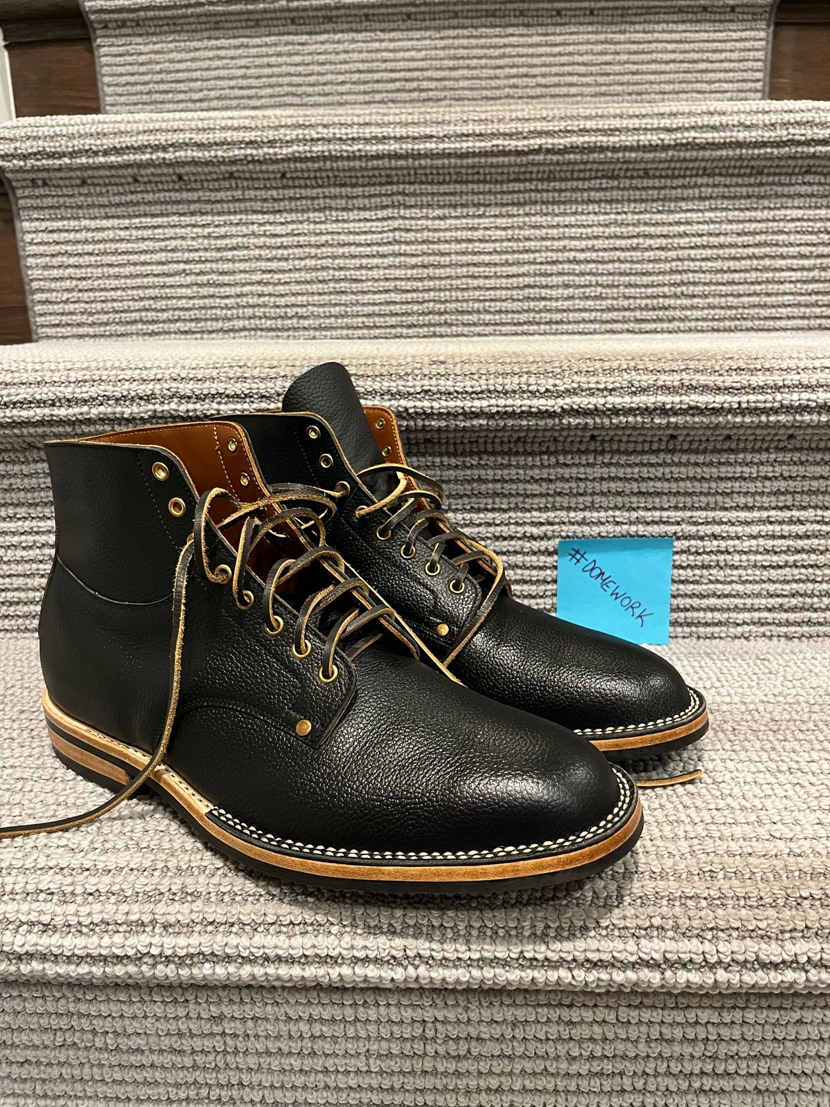 Photo by Harrison on October 1, 2022 of the Østmo Type I in Aarenes Black Chrome Scotchgrain.