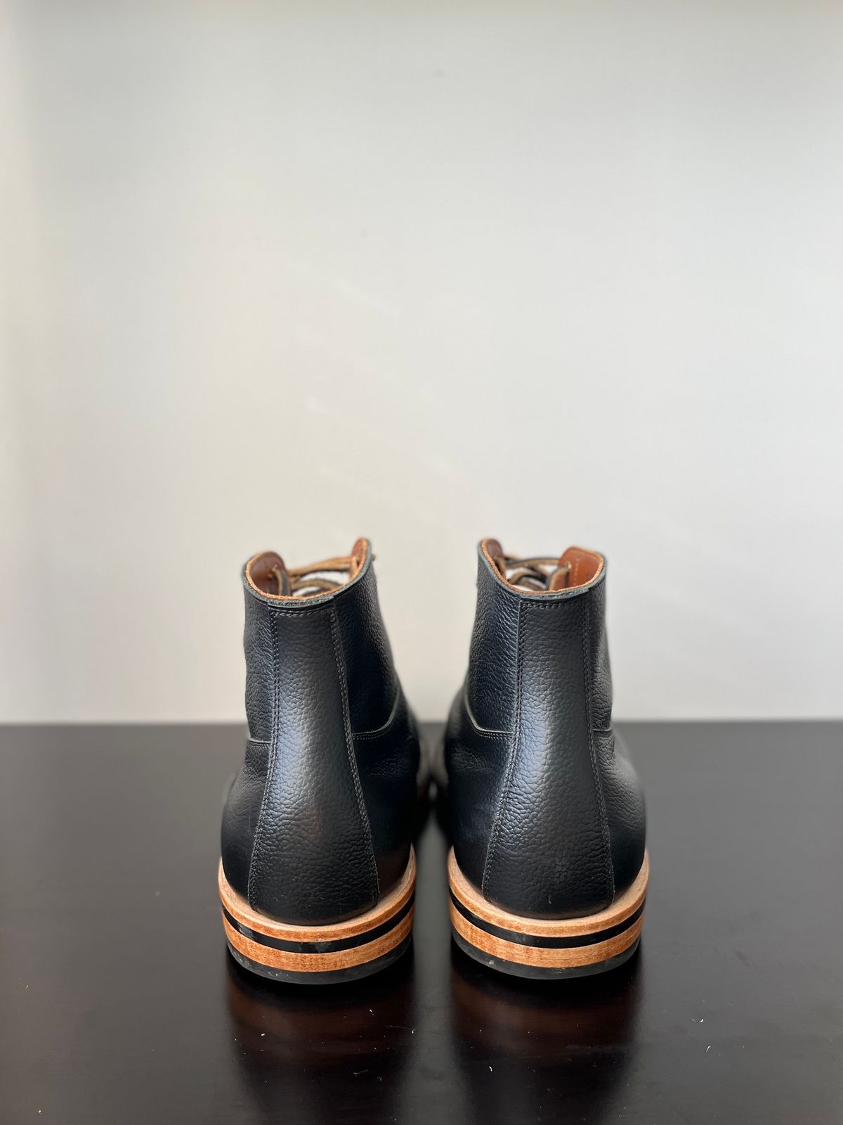 Photo by Harrison on November 4, 2022 of the Østmo Type I in Aarenes Black Chrome Scotchgrain.