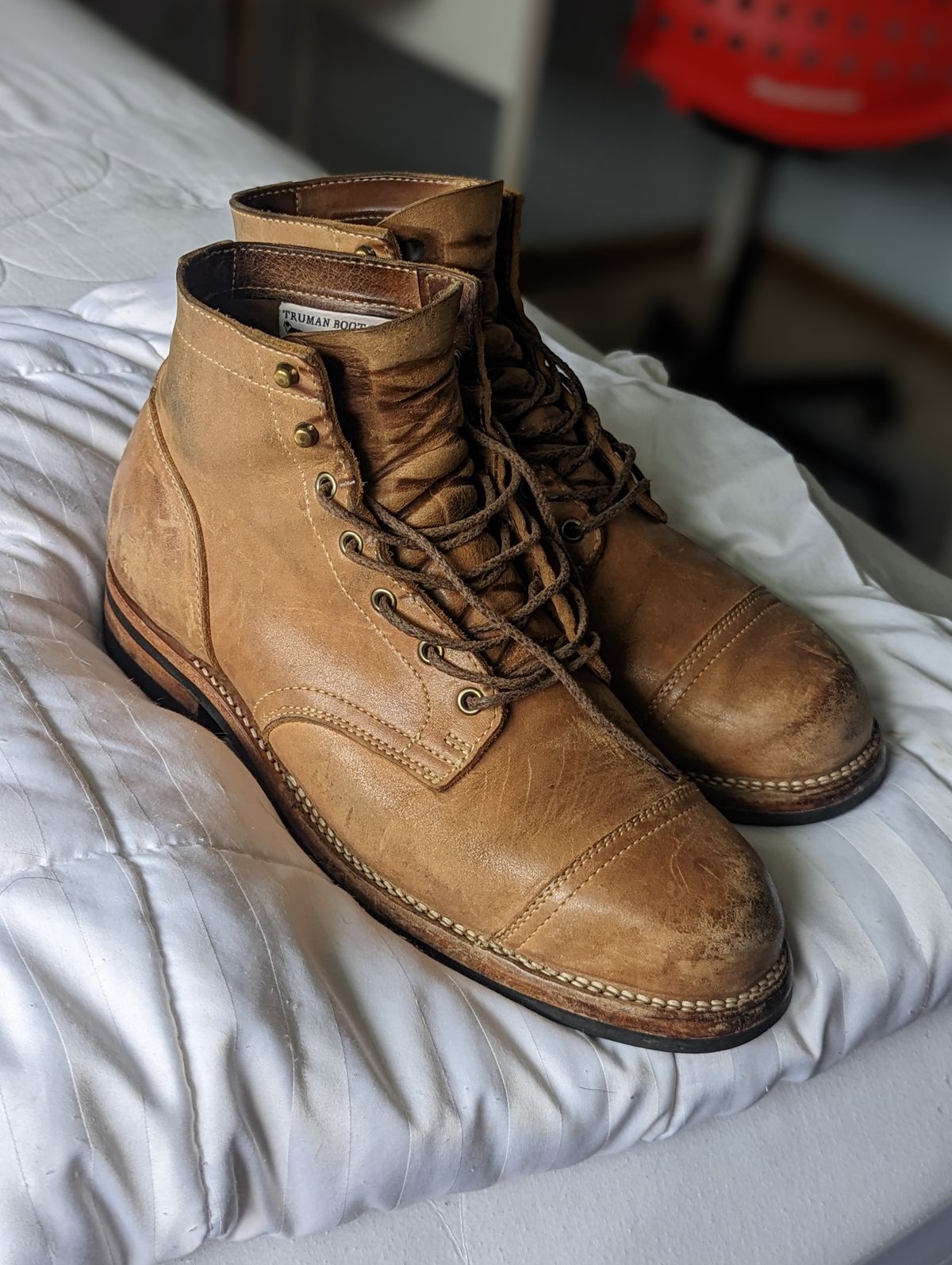 Photo by CanardGris on September 22, 2022 of the Truman Service Boot in Maryam Grigio Horsebutt.