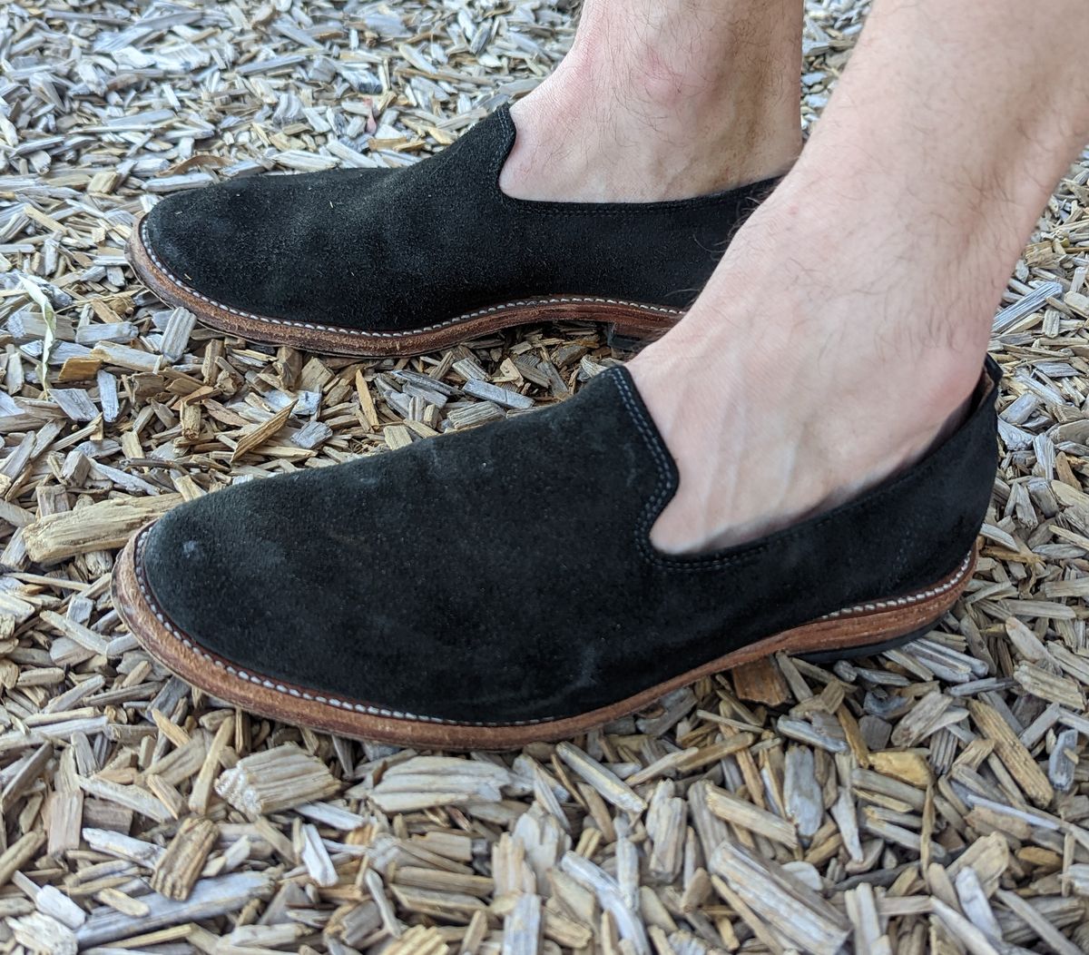 Photo by CanardGris on August 17, 2022 of the Mark Albert Loafer in Tasman Leather Group Black Roughout.