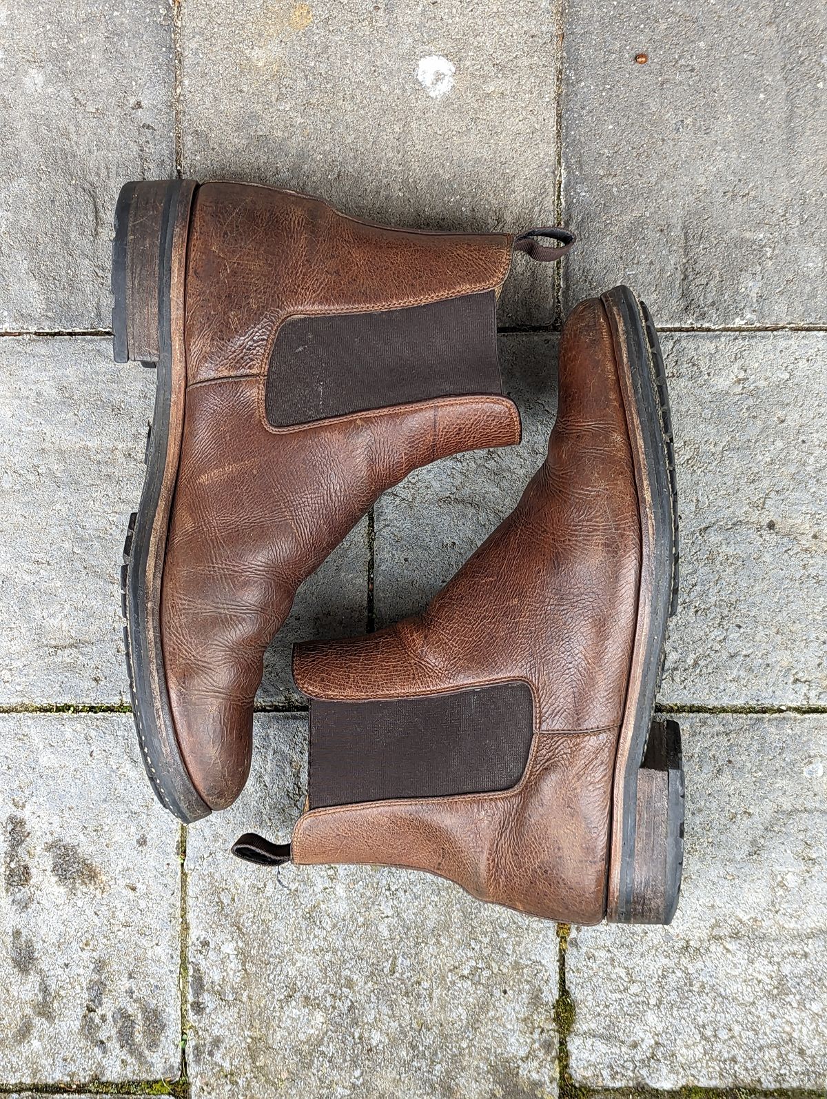 Photo by CanardGris on April 6, 2023 of the Mark Albert Chelsea Boot in Unlisted Leather.