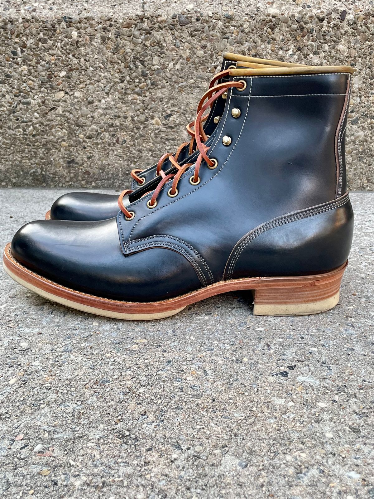 Photo by solestandcool on October 3, 2024 of the Role Club Underdogs in Shinki Hand-Finished Black Horsehide.