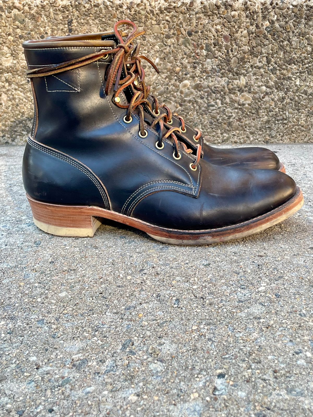 Photo by solestandcool on November 5, 2024 of the Role Club Underdogs in Shinki Hand-Finished Black Horsehide.