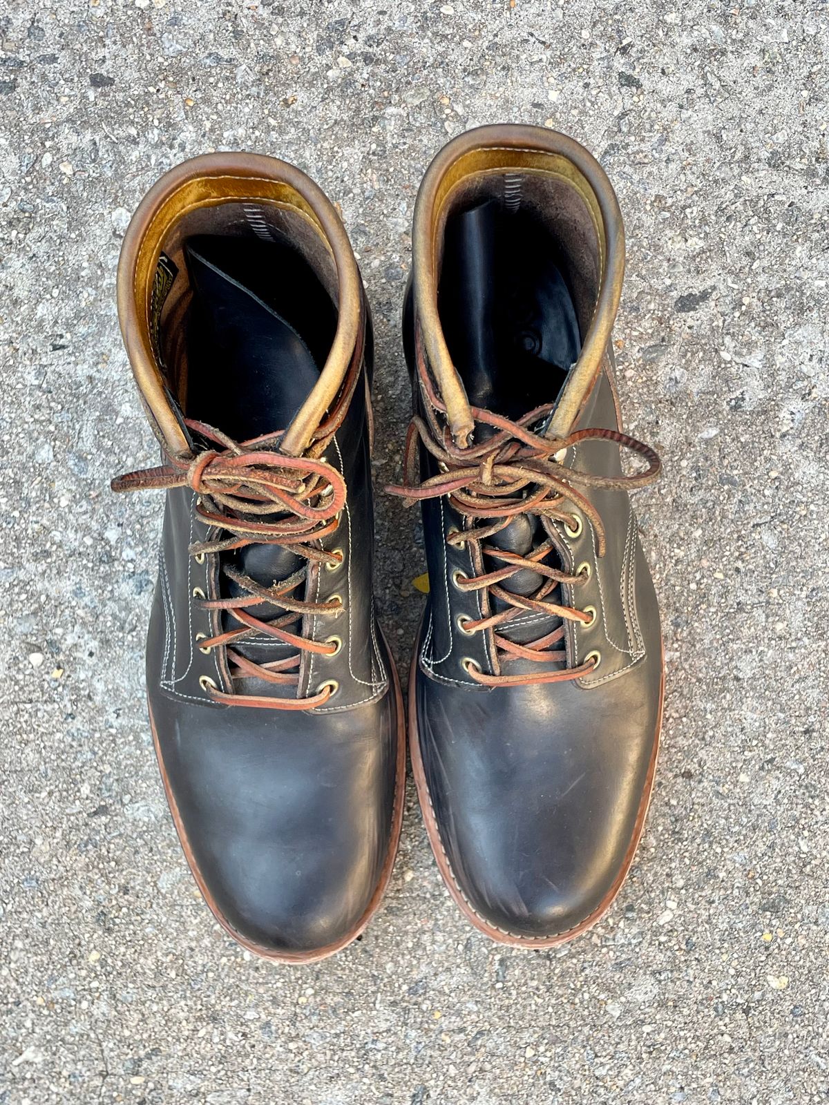 Photo by solestandcool on November 5, 2024 of the Role Club Underdogs in Shinki Hand-Finished Black Horsehide.