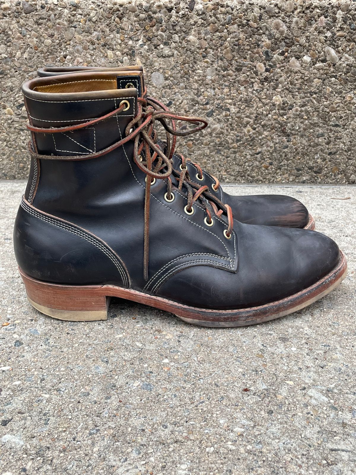 Photo by solestandcool on December 4, 2024 of the Role Club Underdogs in Shinki Hand-Finished Black Horsehide.