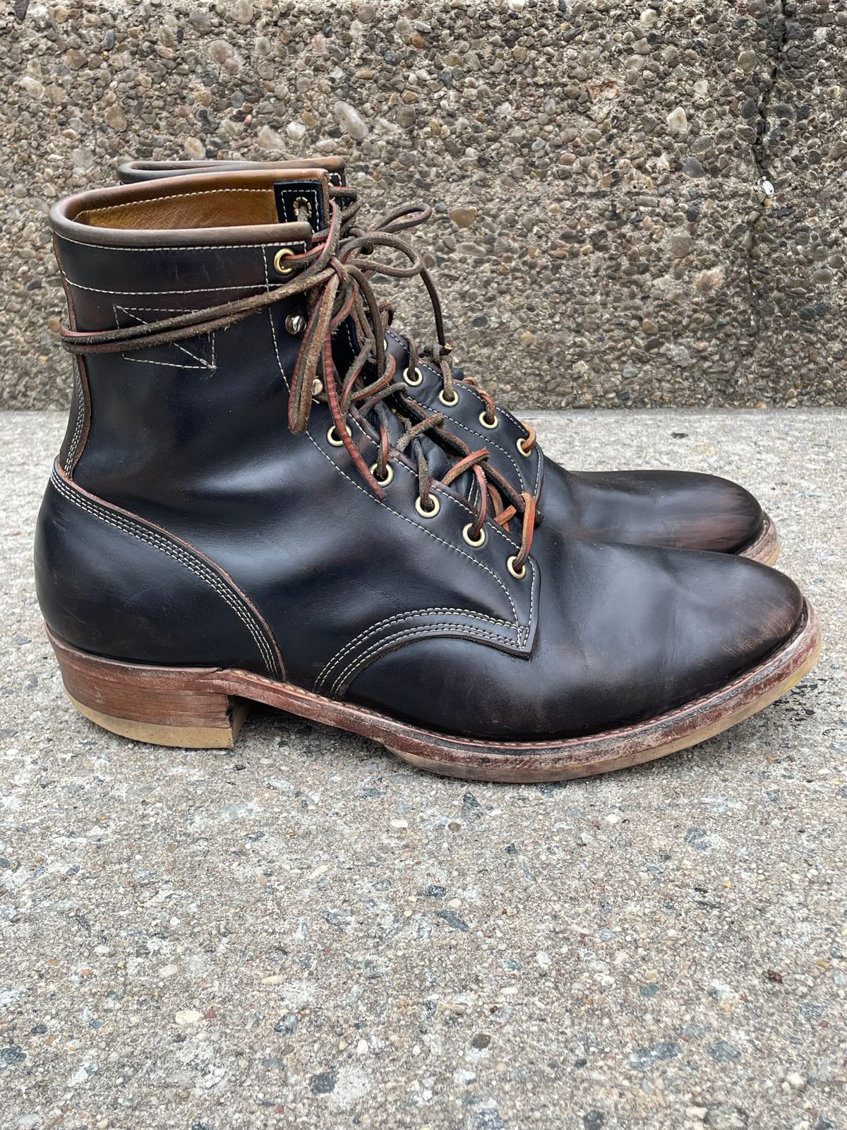 Photo by solestandcool on February 2, 2025 of the Role Club Underdogs in Shinki Hand-Finished Black Horsehide.