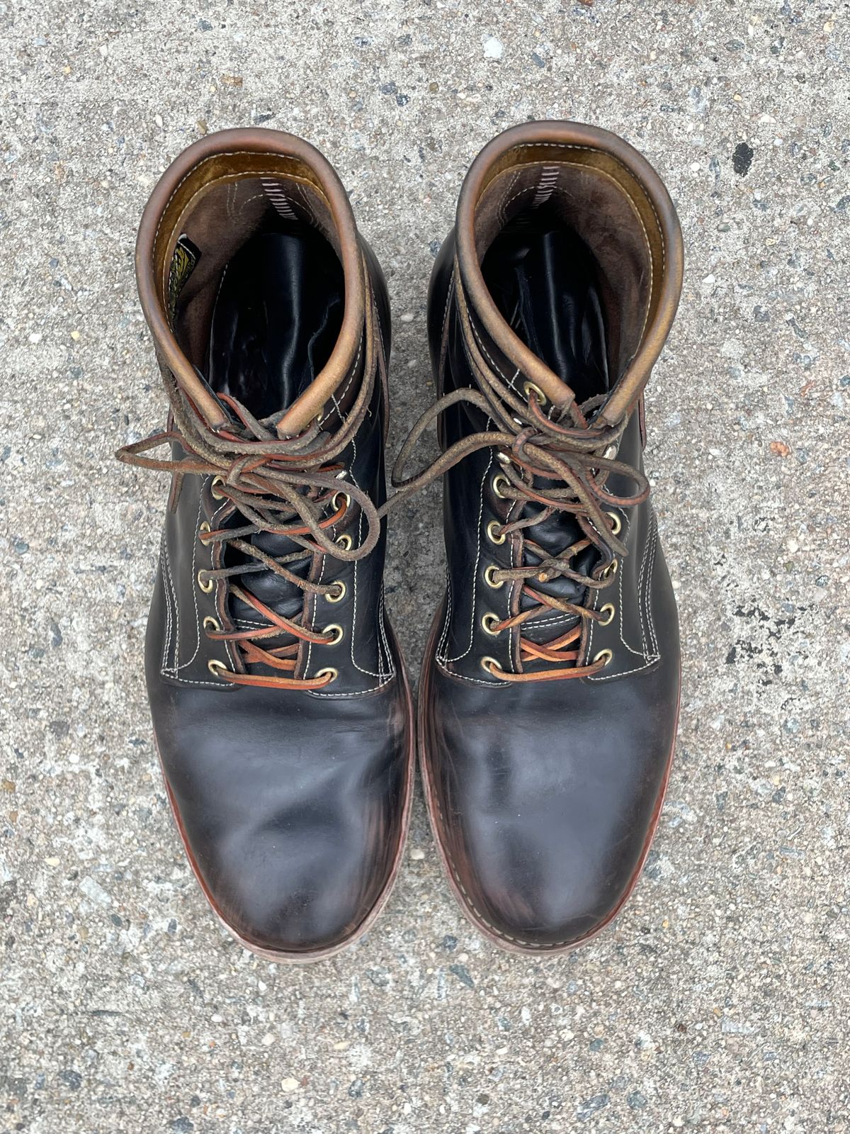 Photo by solestandcool on February 2, 2025 of the Role Club Underdogs in Shinki Hand-Finished Black Horsehide.