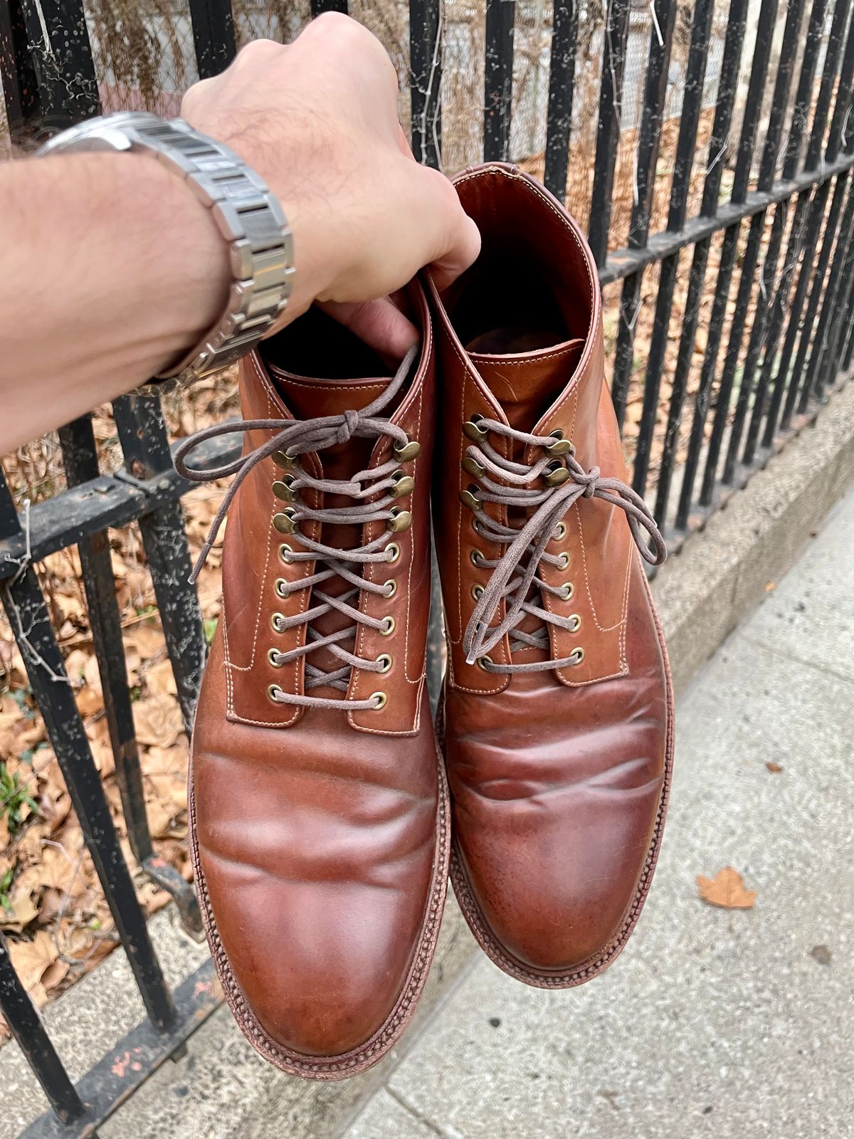 Photo by solestandcool on January 2, 2023 of the Grant Stone Edward Boot in Horween Honey Glazed Shell Cordovan.