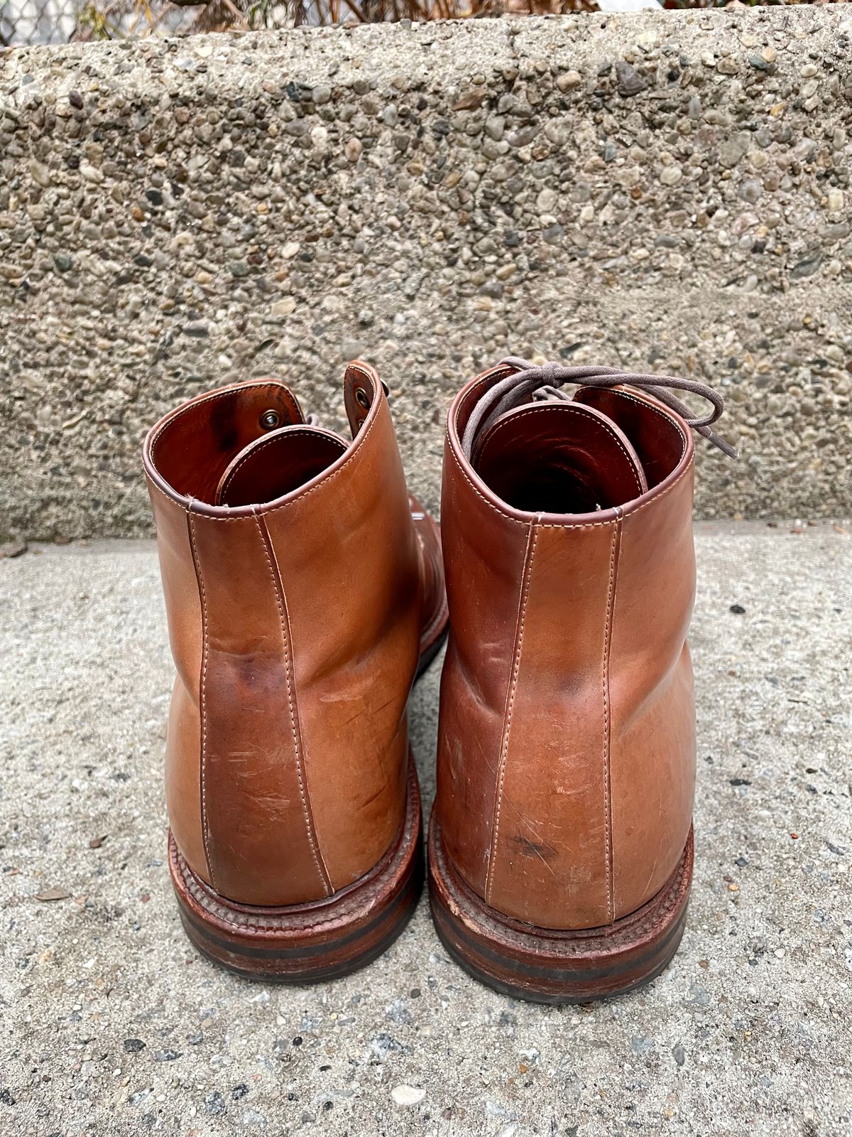 Photo by solestandcool on January 2, 2023 of the Grant Stone Edward Boot in Horween Honey Glazed Shell Cordovan.