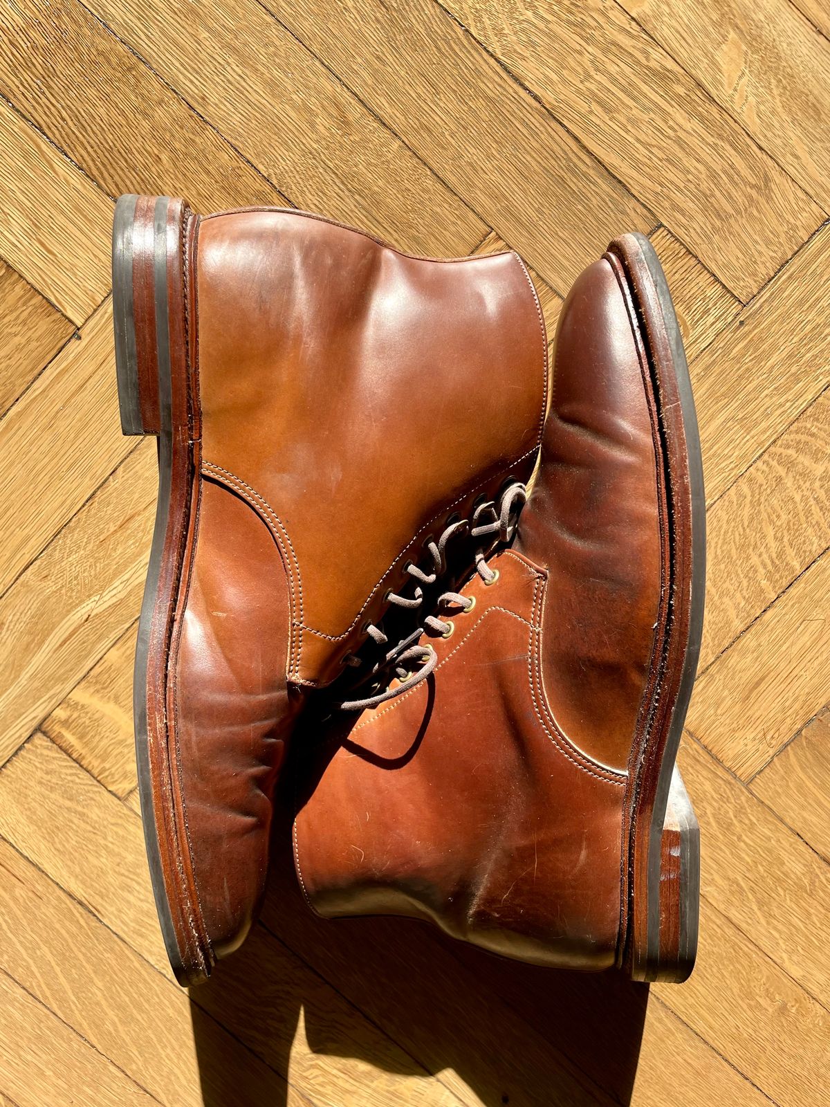 Photo by solestandcool on February 4, 2023 of the Grant Stone Edward Boot in Horween Honey Glazed Shell Cordovan.