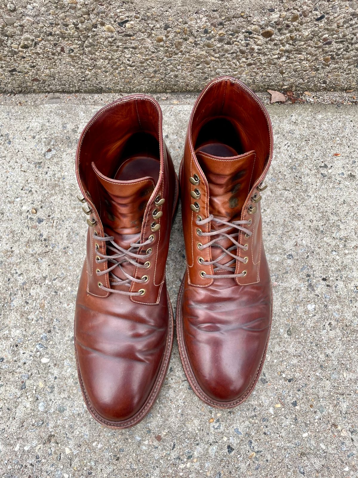Photo by solestandcool on March 4, 2023 of the Grant Stone Edward Boot in Horween Honey Glazed Shell Cordovan.