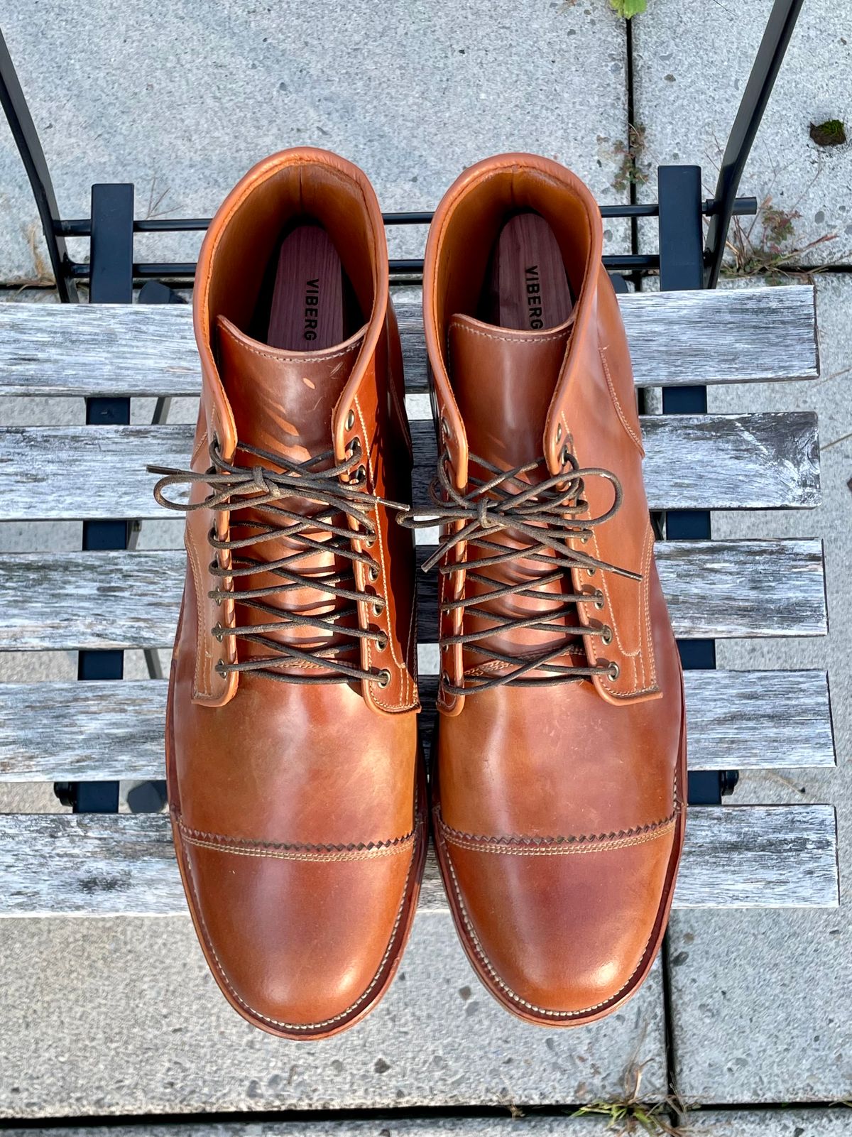 Photo by solestandcool on October 4, 2023 of the Viberg Service Boot PCT in Horween Natural Shell Cordovan.