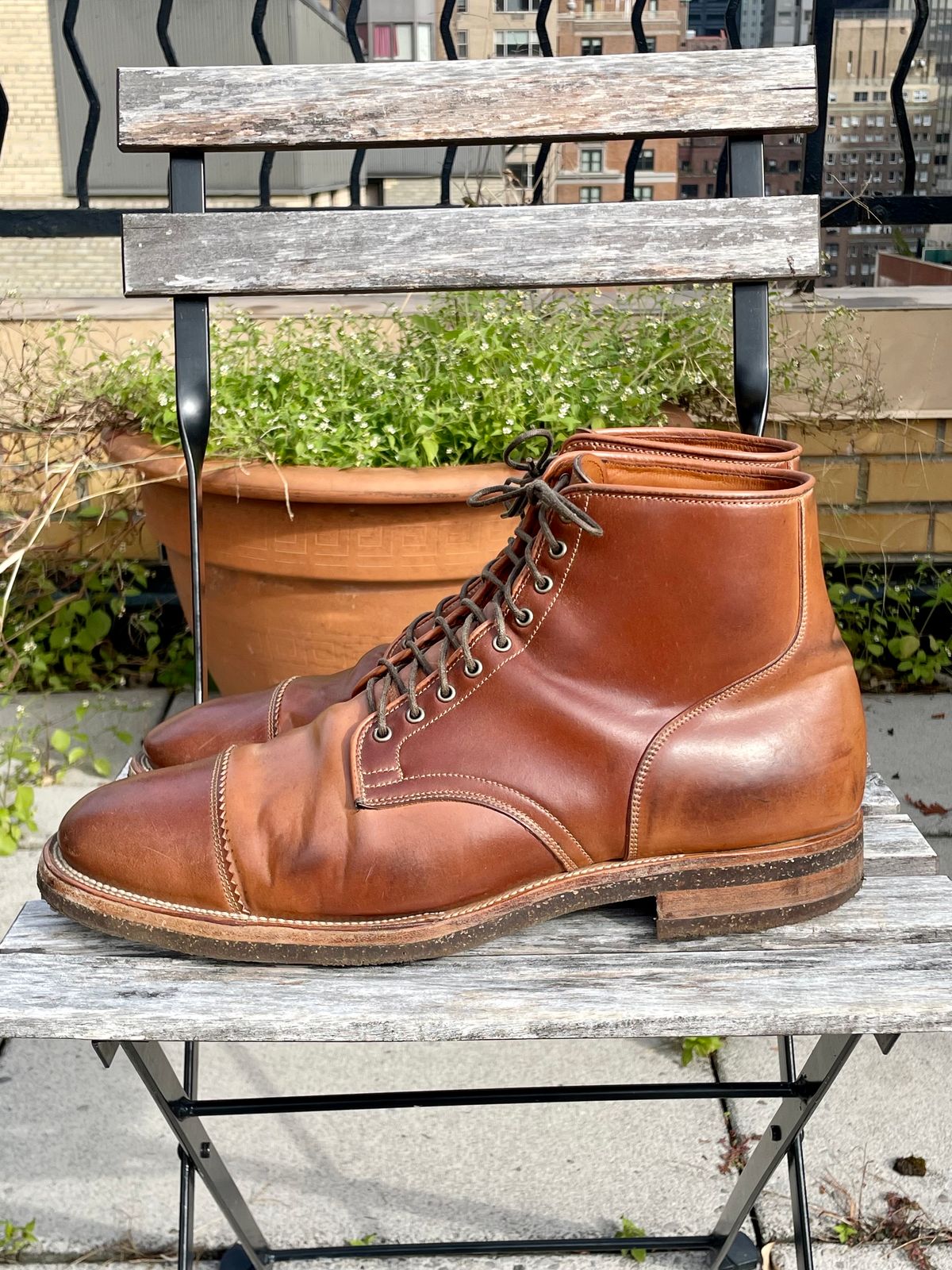 Photo by solestandcool on November 5, 2023 of the Viberg Service Boot PCT in Horween Natural Shell Cordovan.