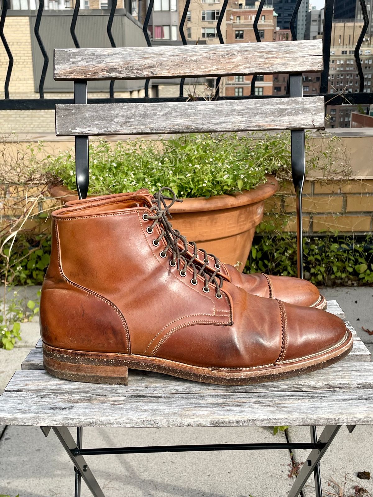 Photo by solestandcool on November 5, 2023 of the Viberg Service Boot PCT in Horween Natural Shell Cordovan.
