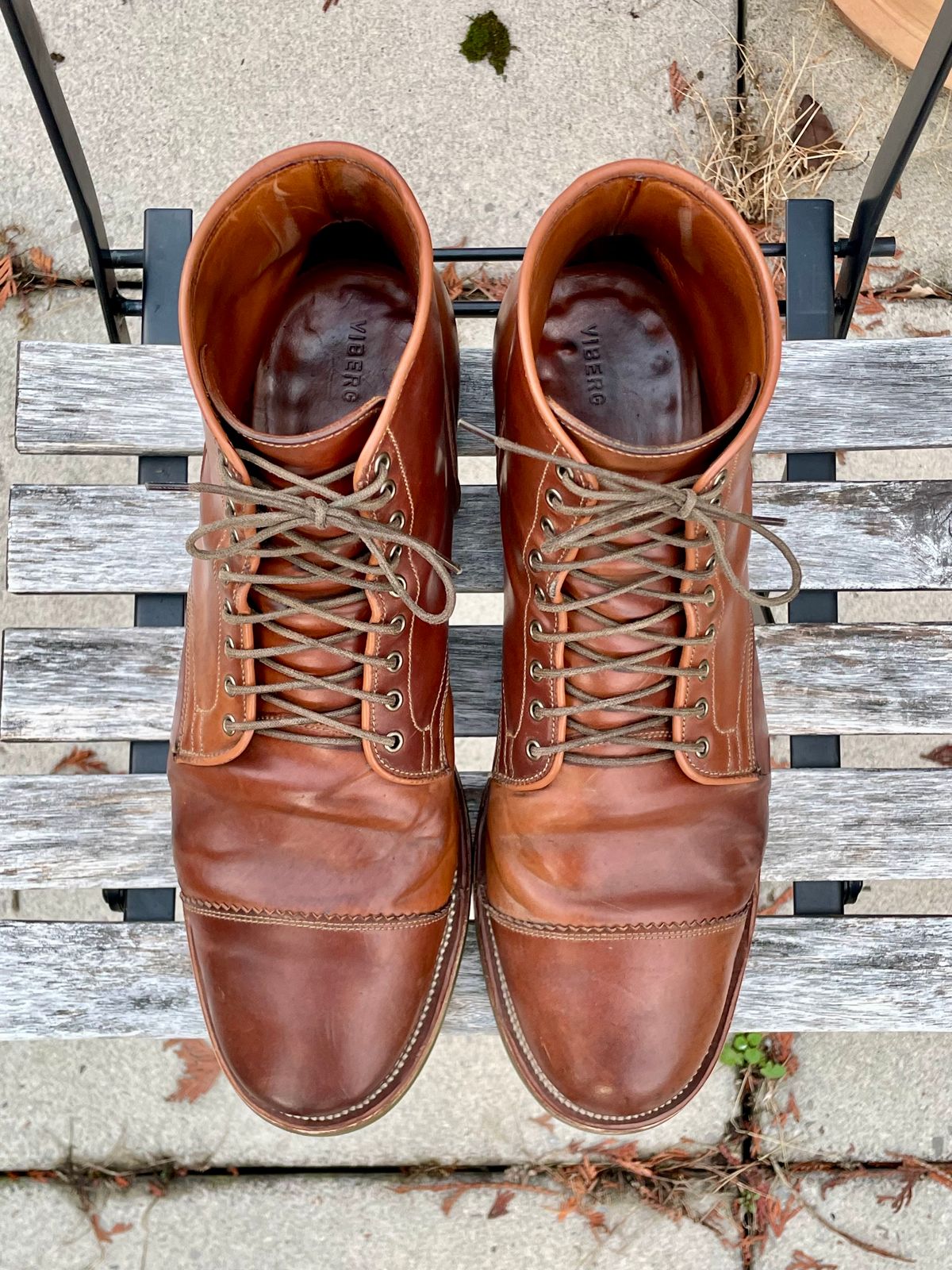 Photo by solestandcool on January 1, 2024 of the Viberg Service Boot PCT in Horween Natural Shell Cordovan.