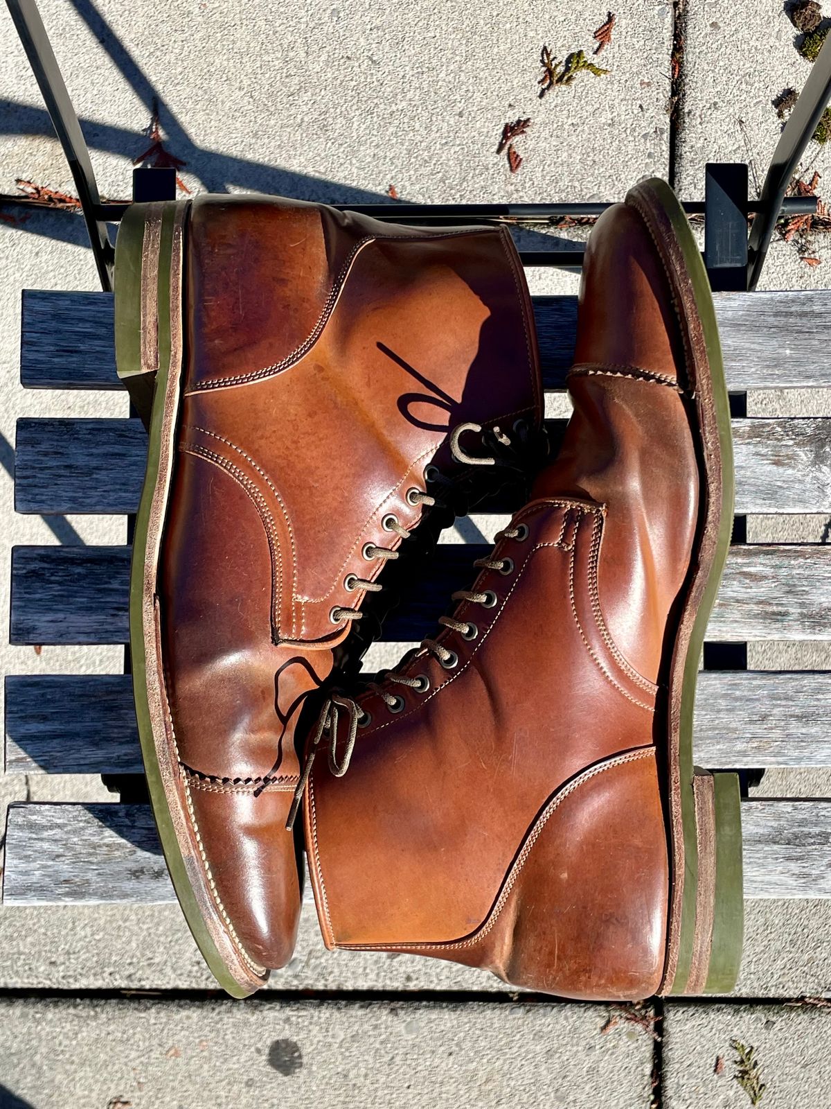 Photo by solestandcool on February 4, 2024 of the Viberg Service Boot PCT in Horween Natural Shell Cordovan.