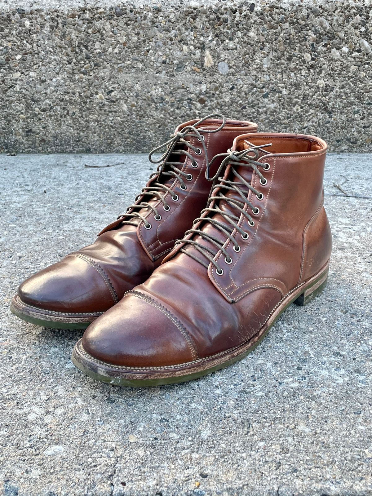 Photo by solestandcool on March 3, 2024 of the Viberg Service Boot PCT in Horween Natural Shell Cordovan.