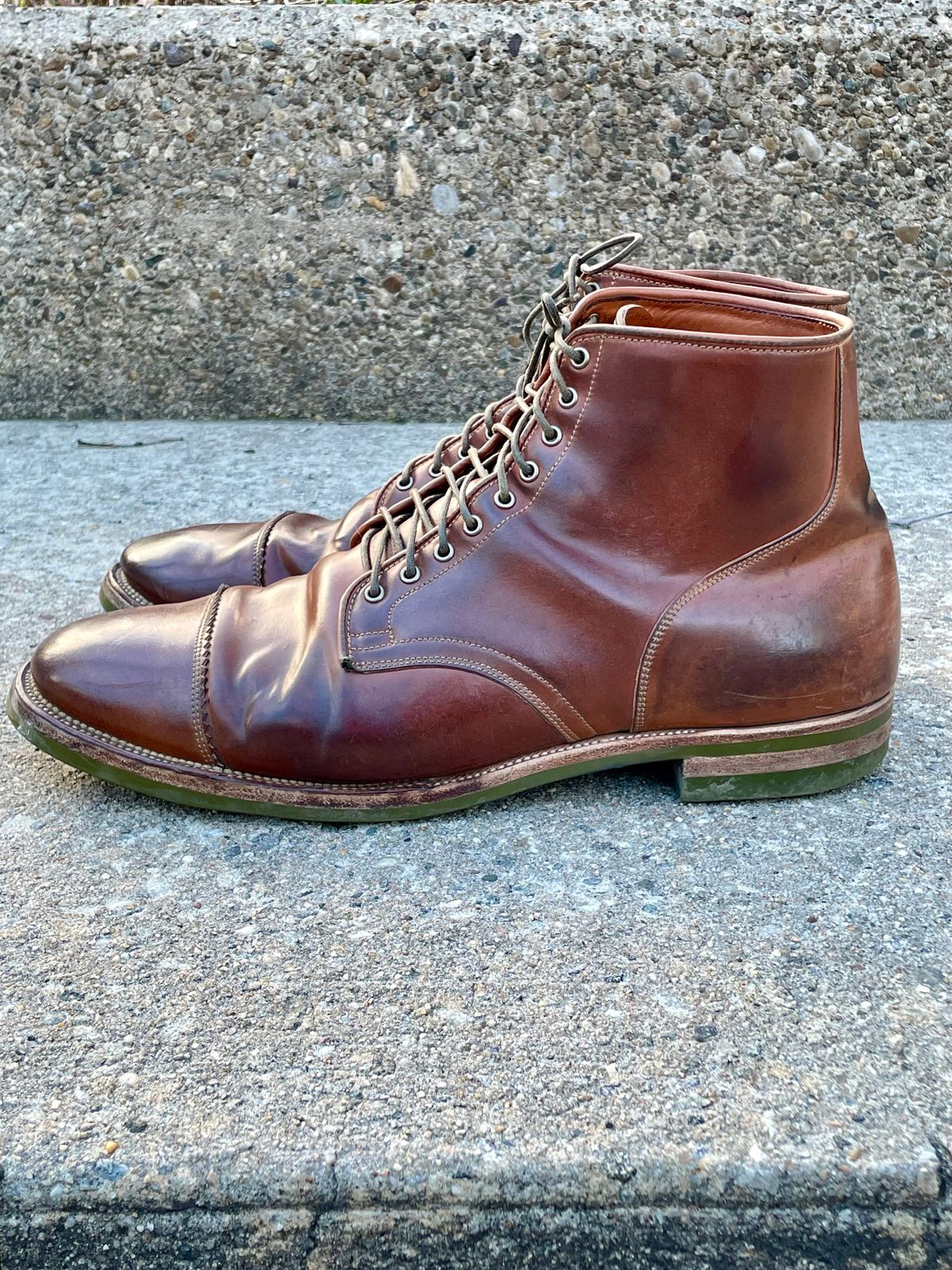 Photo by solestandcool on March 3, 2024 of the Viberg Service Boot PCT in Horween Natural Shell Cordovan.
