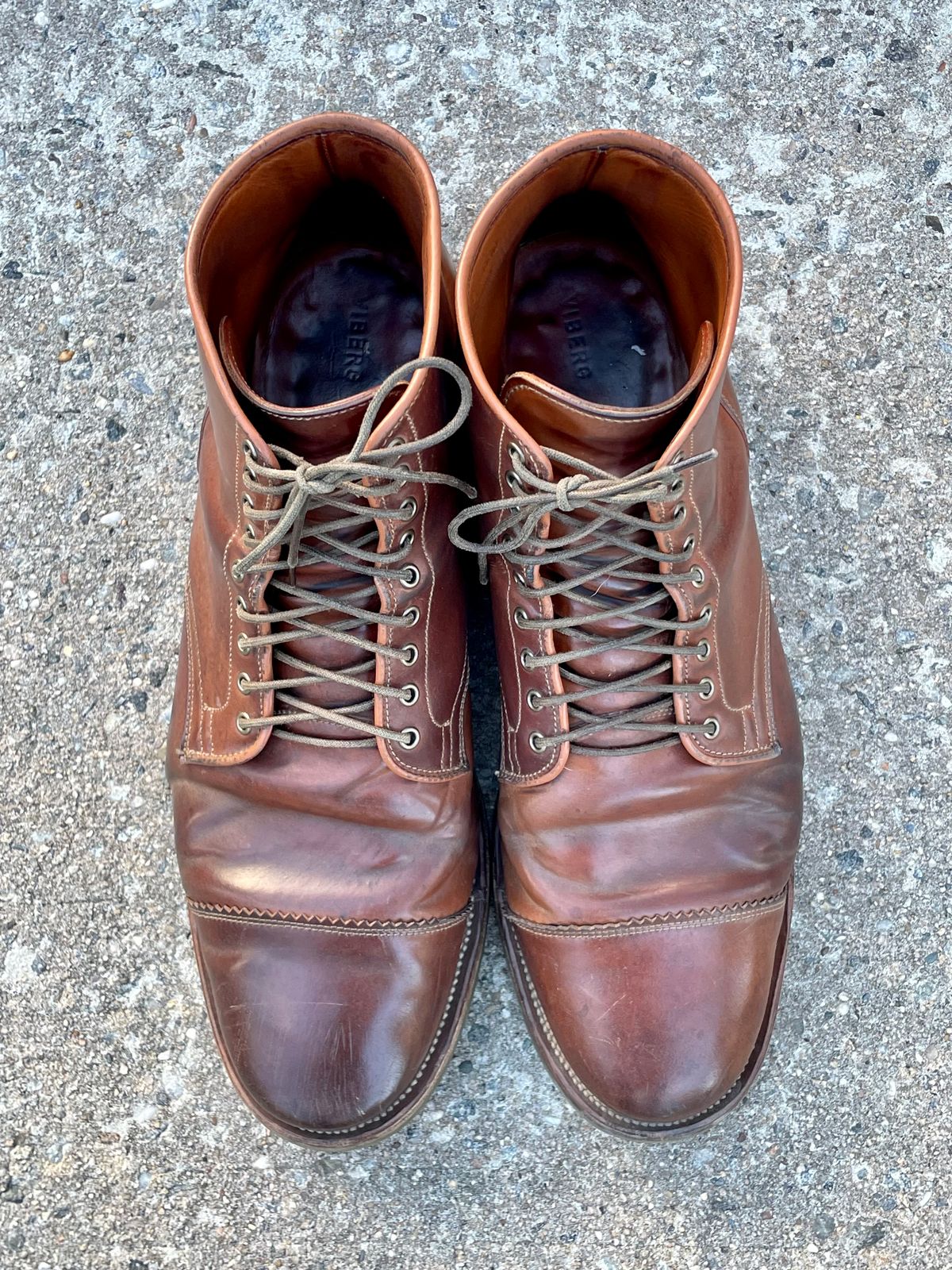Photo by solestandcool on March 3, 2024 of the Viberg Service Boot PCT in Horween Natural Shell Cordovan.