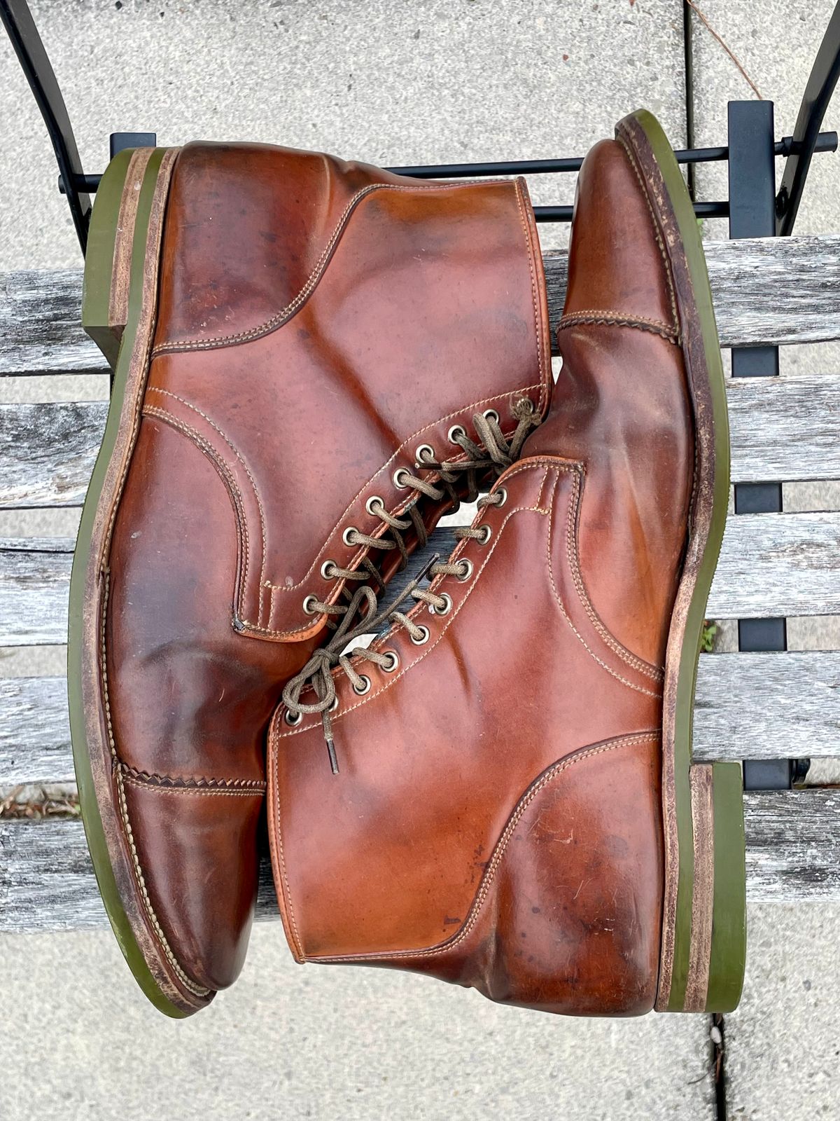 Photo by solestandcool on April 2, 2024 of the Viberg Service Boot PCT in Horween Natural Shell Cordovan.