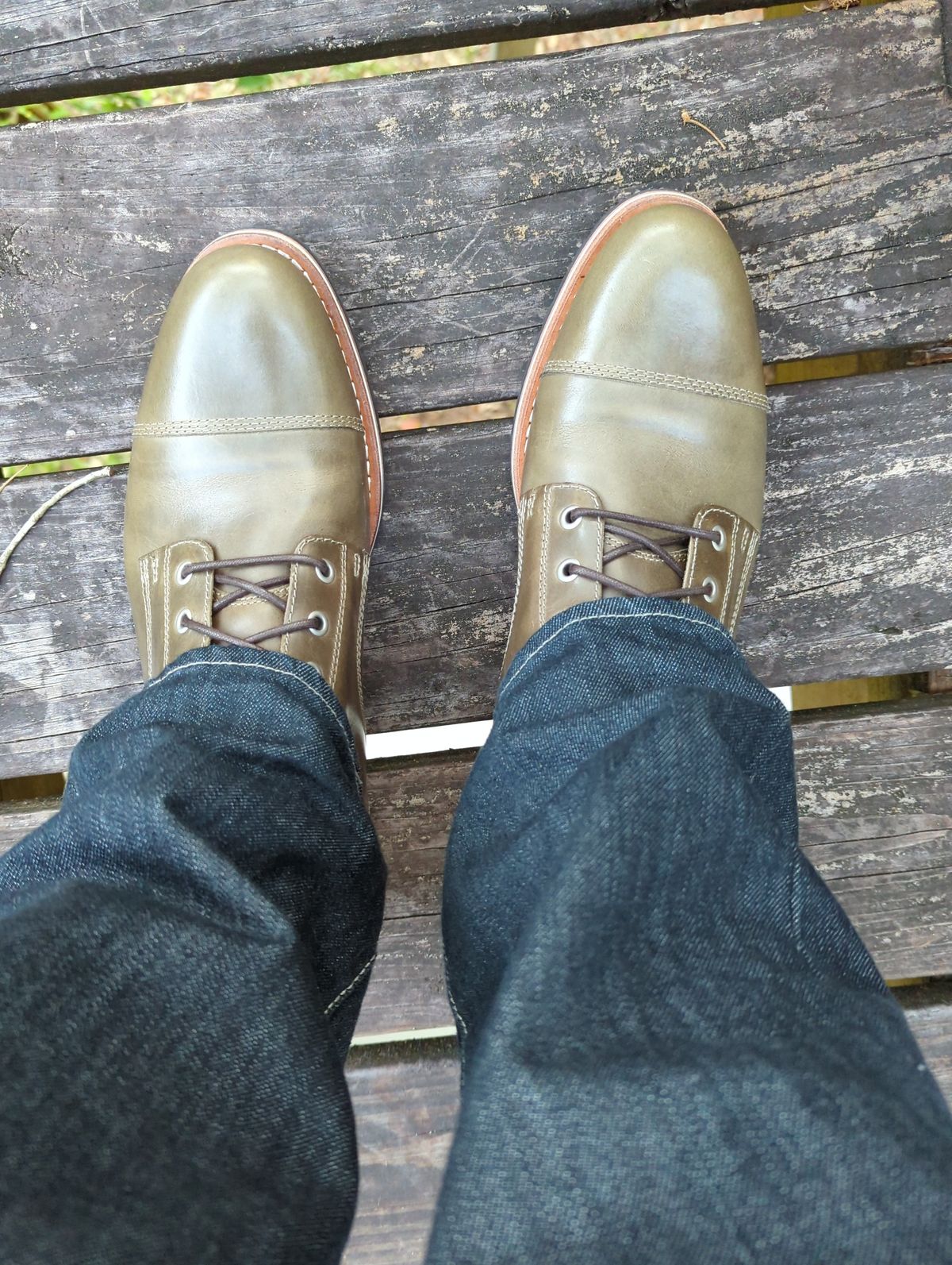 Photo by abrinson on June 2, 2022 of the HELM Boots The Hollis in Horween Olive Chromexcel.