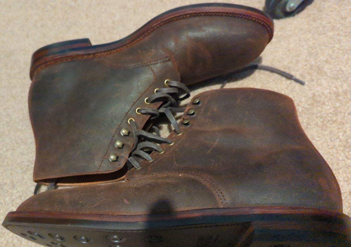 Photo by abrinson on May 11, 2022 of the Grant Stone Edward Boot in C.F. Stead Tobacco Waxy Commander Suede.