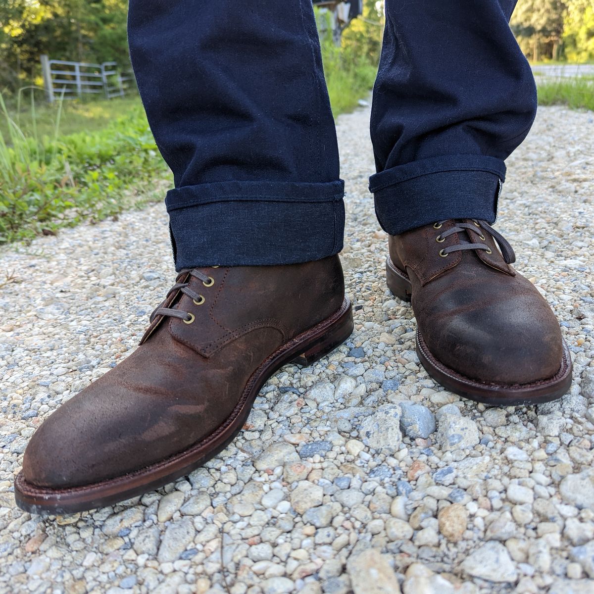 Photo by abrinson on July 7, 2022 of the Grant Stone Edward Boot in C.F. Stead Tobacco Waxy Commander Suede.