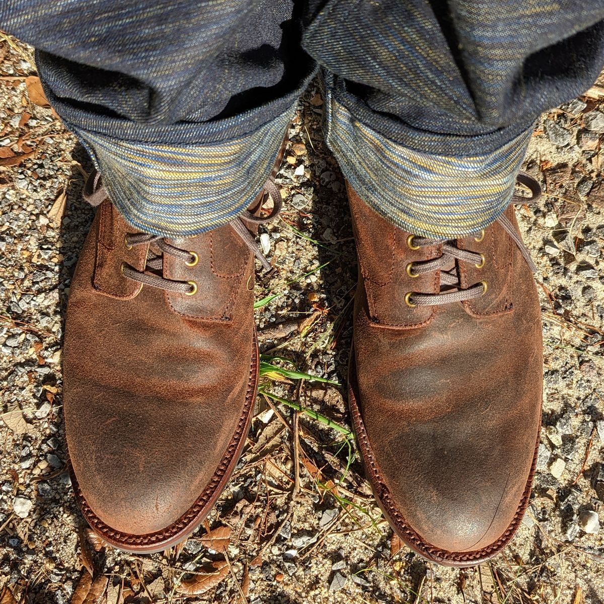 Photo by abrinson on August 4, 2022 of the Grant Stone Edward Boot in C.F. Stead Tobacco Waxy Commander Suede.