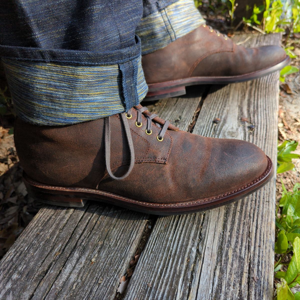 Photo by abrinson on August 4, 2022 of the Grant Stone Edward Boot in C.F. Stead Tobacco Waxy Commander Suede.