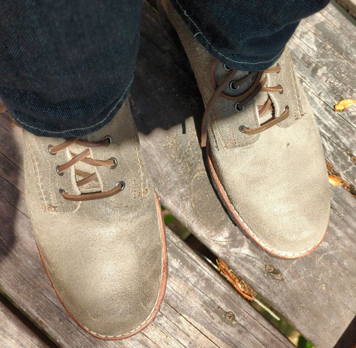 Photo by abrinson on May 12, 2022 of the Wolverine 1000 Mile Plain-Toe Boot in C.F. Stead Anthracite Waxed Roughout.