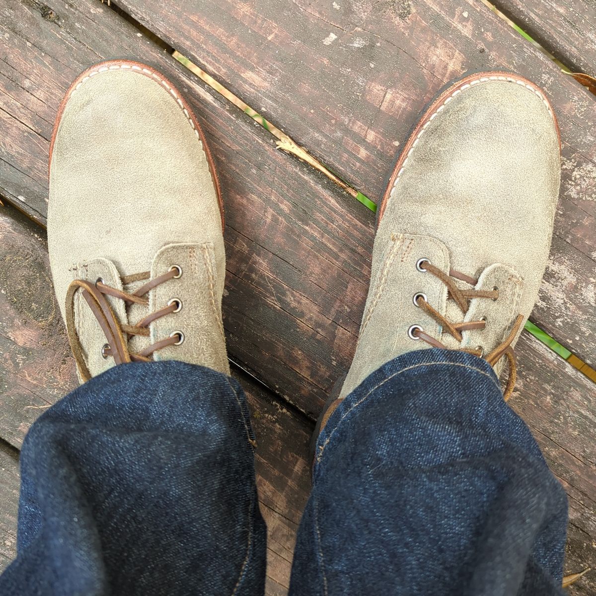 Photo by abrinson on April 3, 2023 of the Wolverine 1000 Mile Plain-Toe Boot in C.F. Stead Anthracite Waxed Roughout.