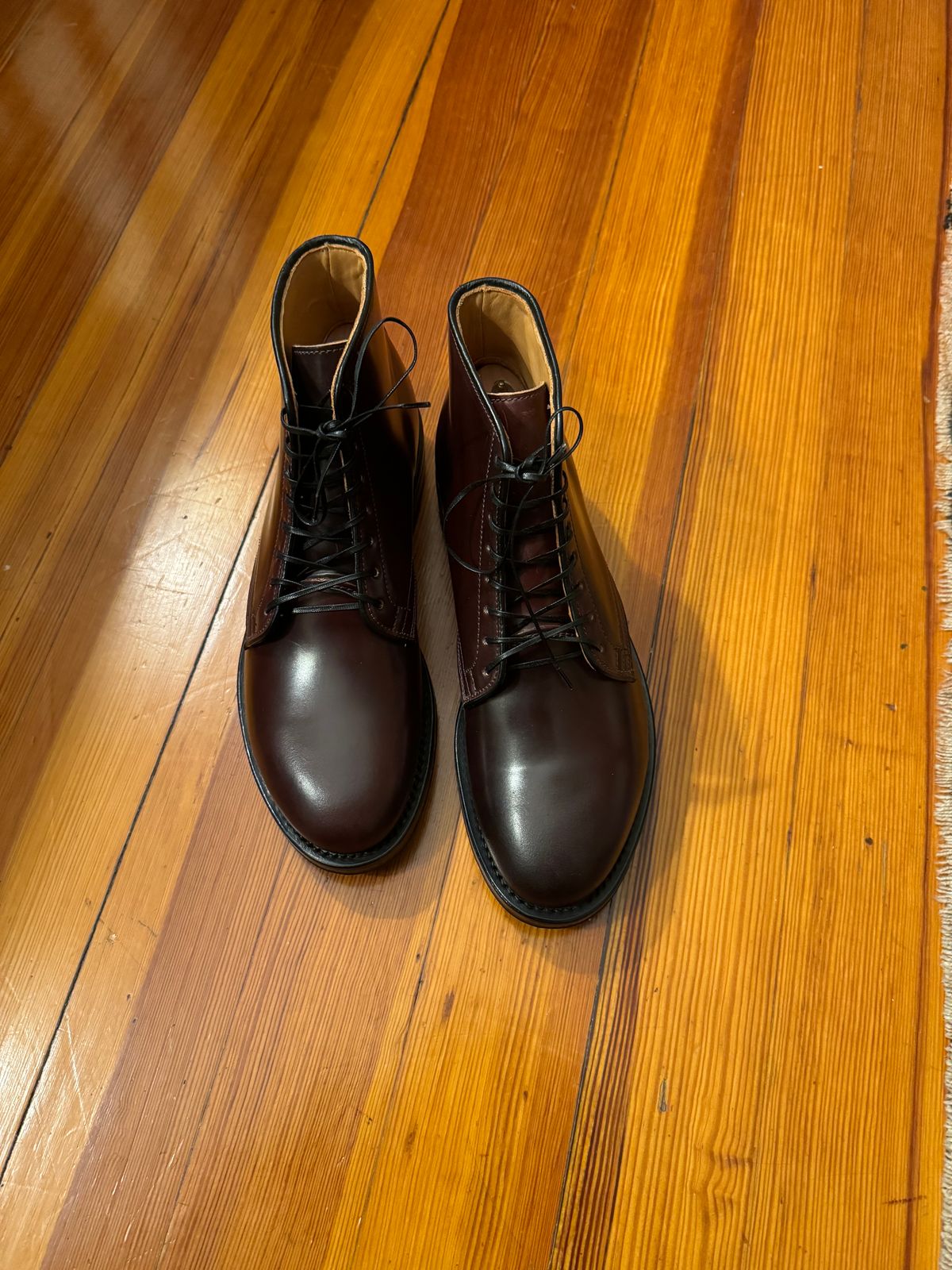 Photo by neerja27 on October 9, 2023 of the Viberg Unknown Model in Horween Color 8 Shell Cordovan.