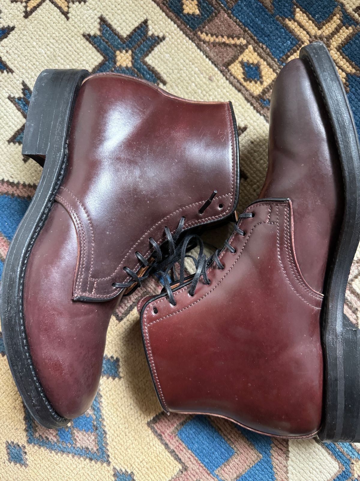 Photo by neerja27 on February 5, 2024 of the Viberg Unknown Model in Horween Color 8 Shell Cordovan.