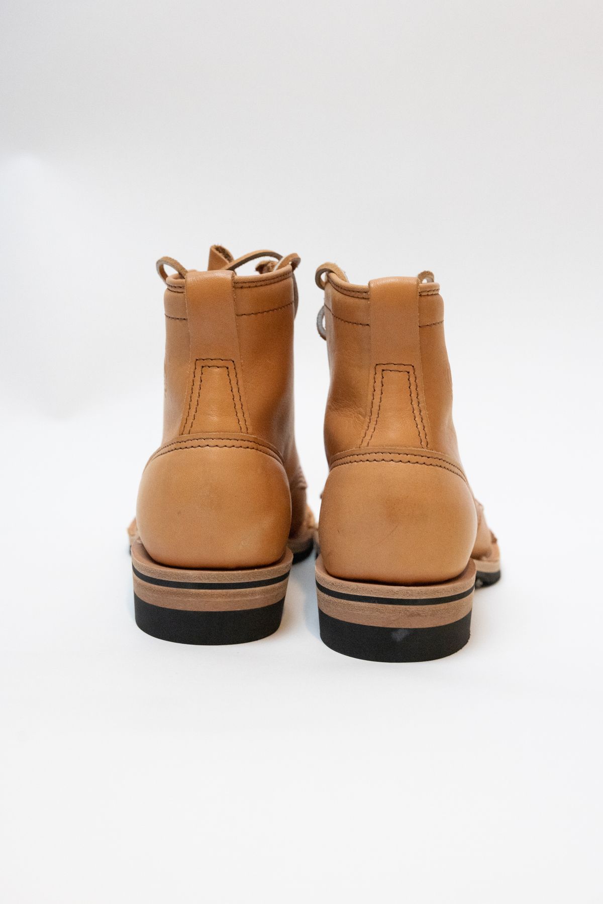 Photo by stl002 on October 2, 2022 of the Wesco Hendrik in Horween Natural Essex.