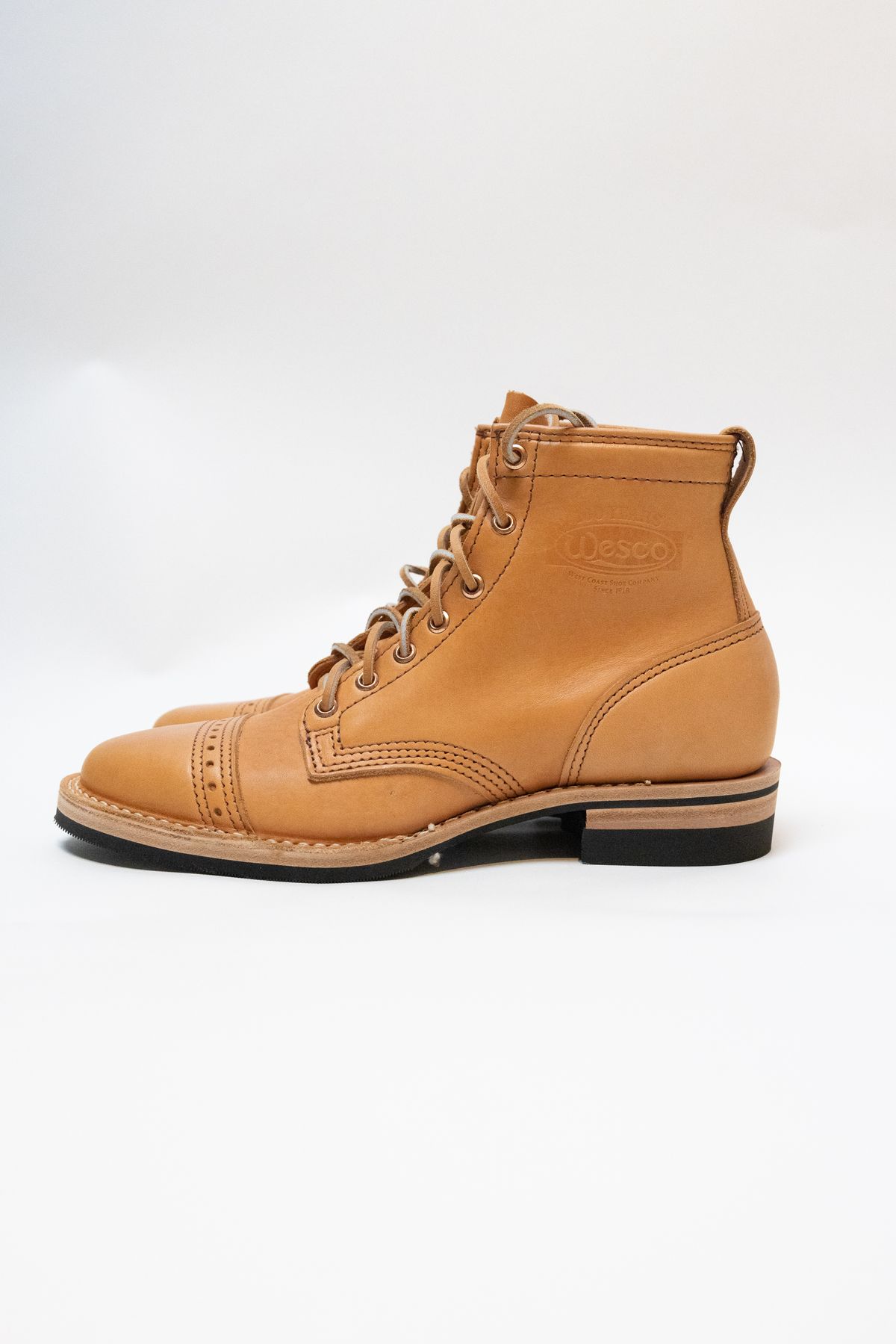 Photo by stl002 on October 2, 2022 of the Wesco Hendrik in Horween Natural Essex.