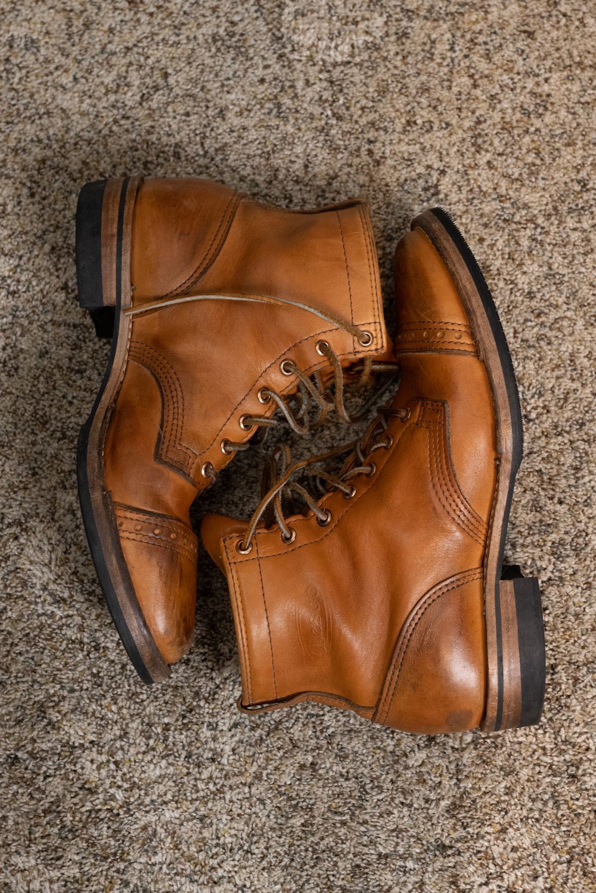 Photo by stl002 on November 2, 2022 of the Wesco Hendrik in Horween Natural Essex.