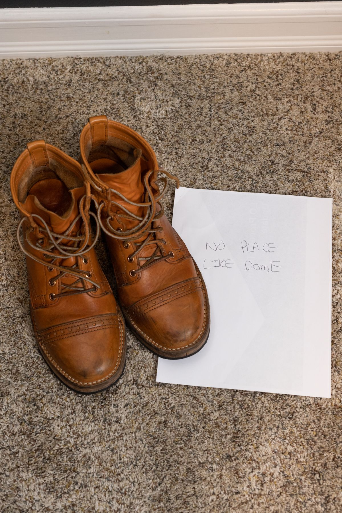 Photo by stl002 on November 2, 2022 of the Wesco Hendrik in Horween Natural Essex.