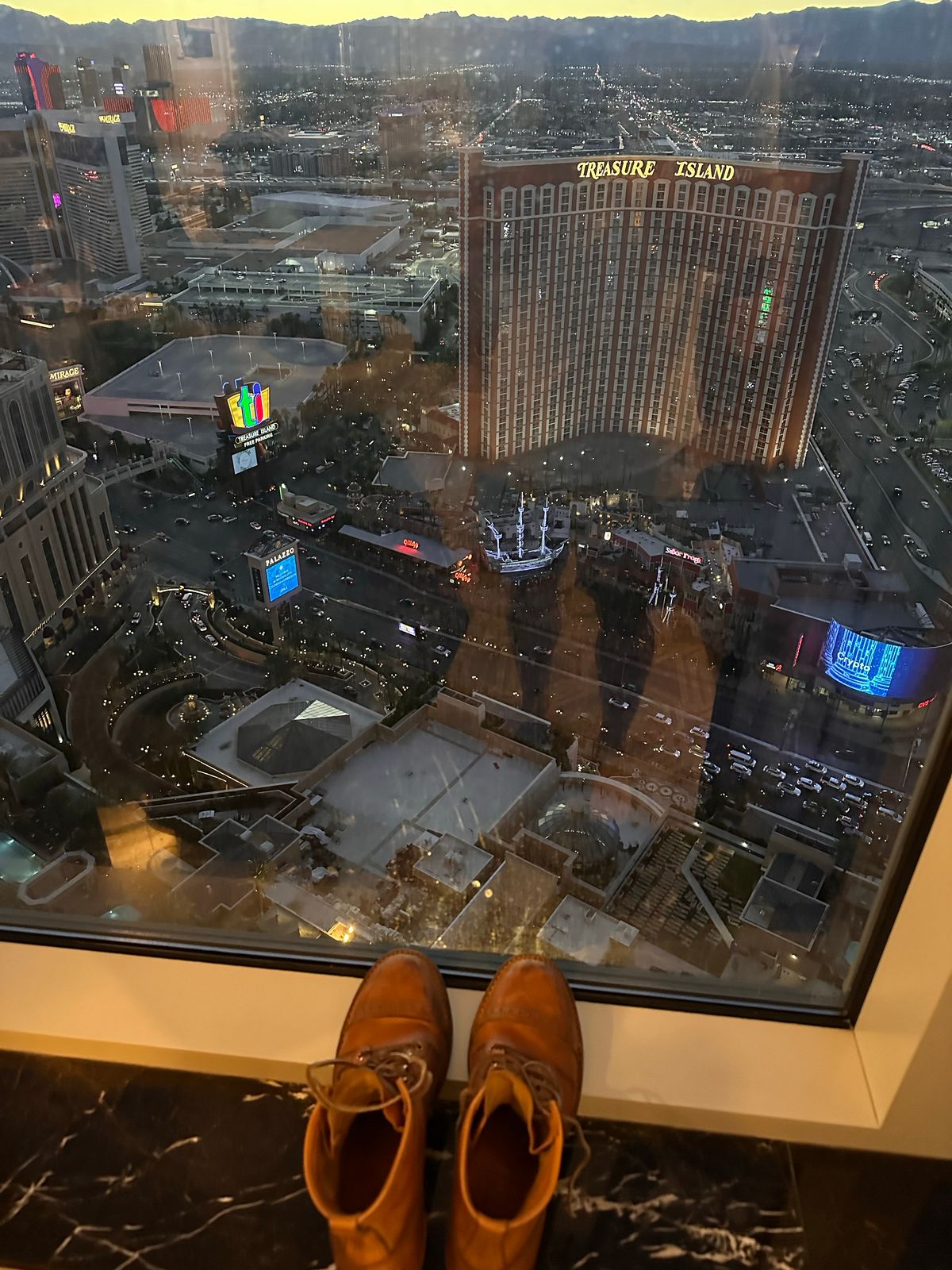 Photo by stl002 on December 2, 2022 of the Wesco Hendrik in Horween Natural Essex.