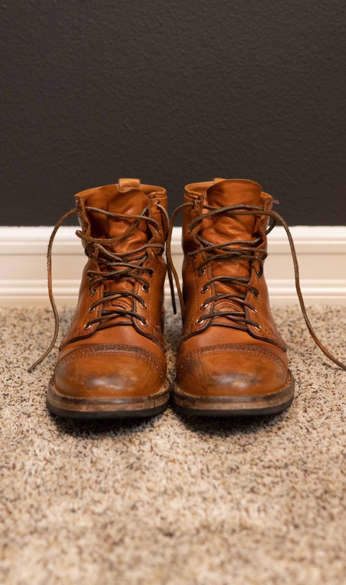 Photo by stl002 on December 2, 2022 of the Wesco Hendrik in Horween Natural Essex.