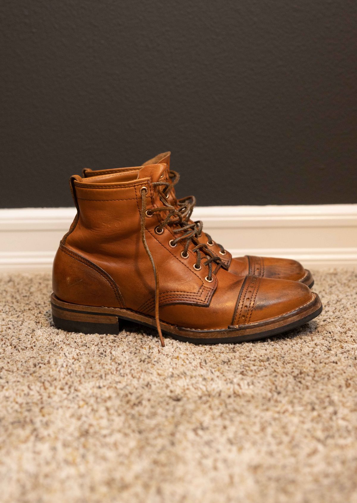 Photo by stl002 on December 2, 2022 of the Wesco Hendrik in Horween Natural Essex.