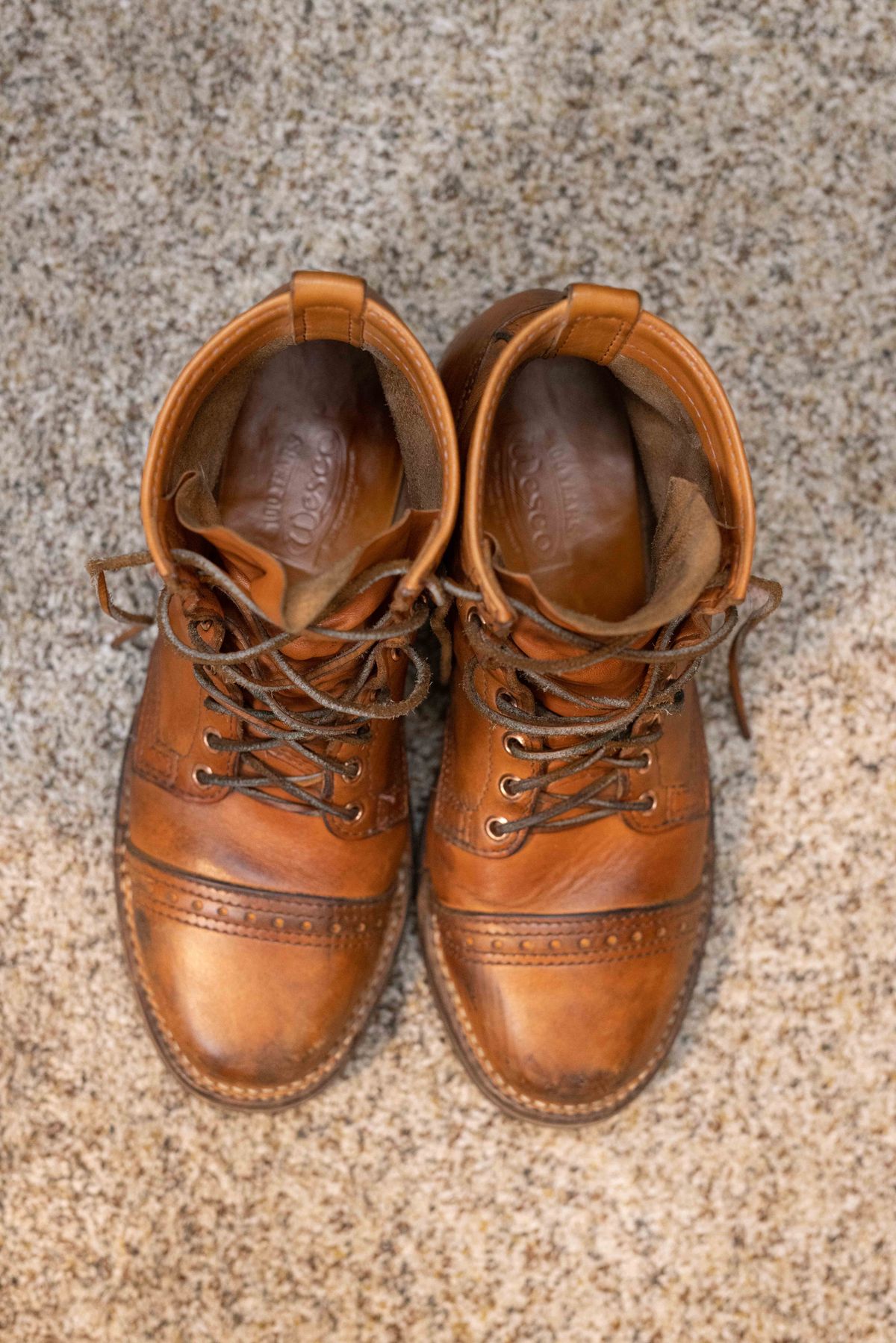 Photo by stl002 on December 2, 2022 of the Wesco Hendrik in Horween Natural Essex.