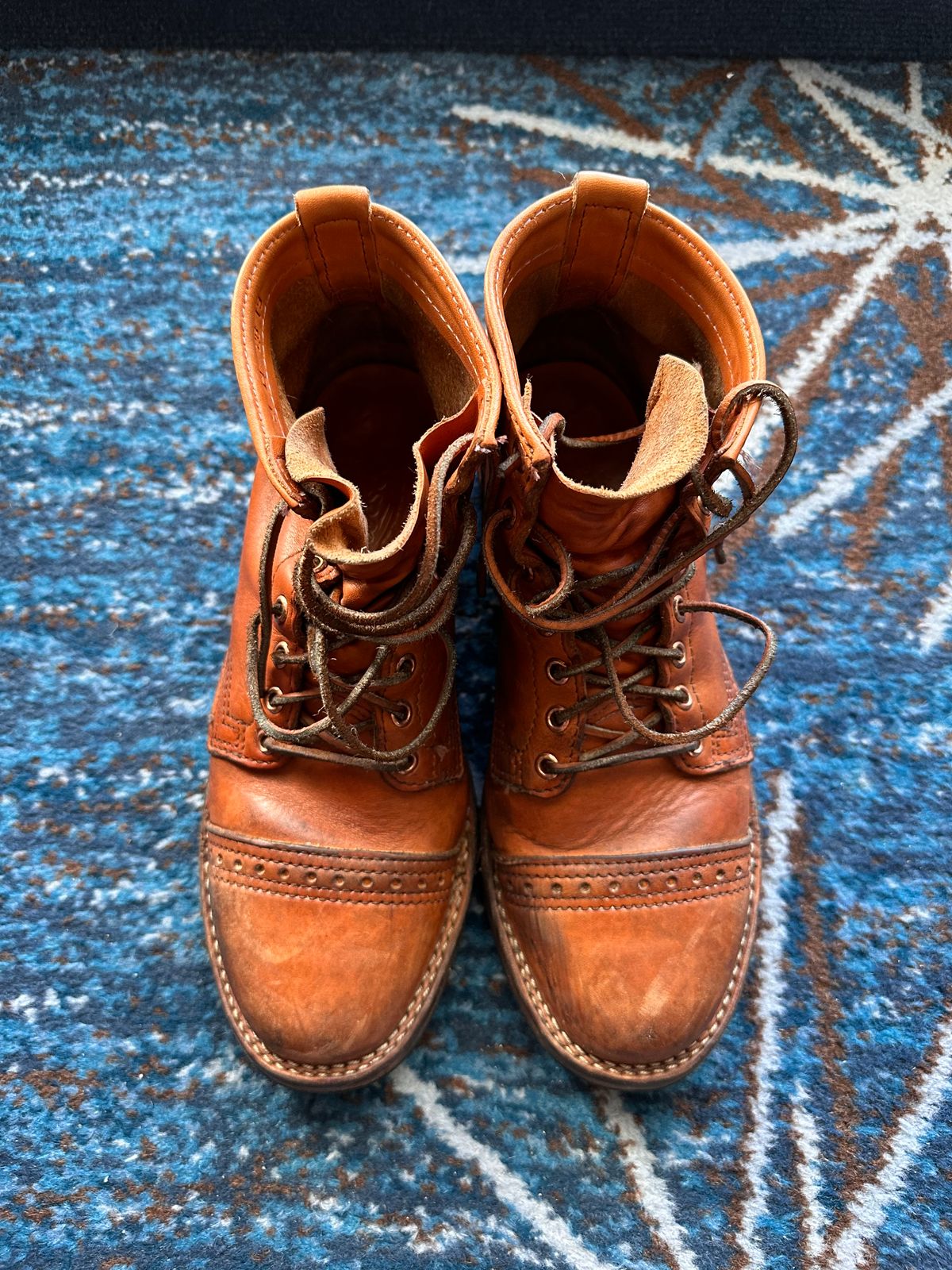 Photo by stl002 on January 5, 2023 of the Wesco Hendrik in Horween Natural Essex.