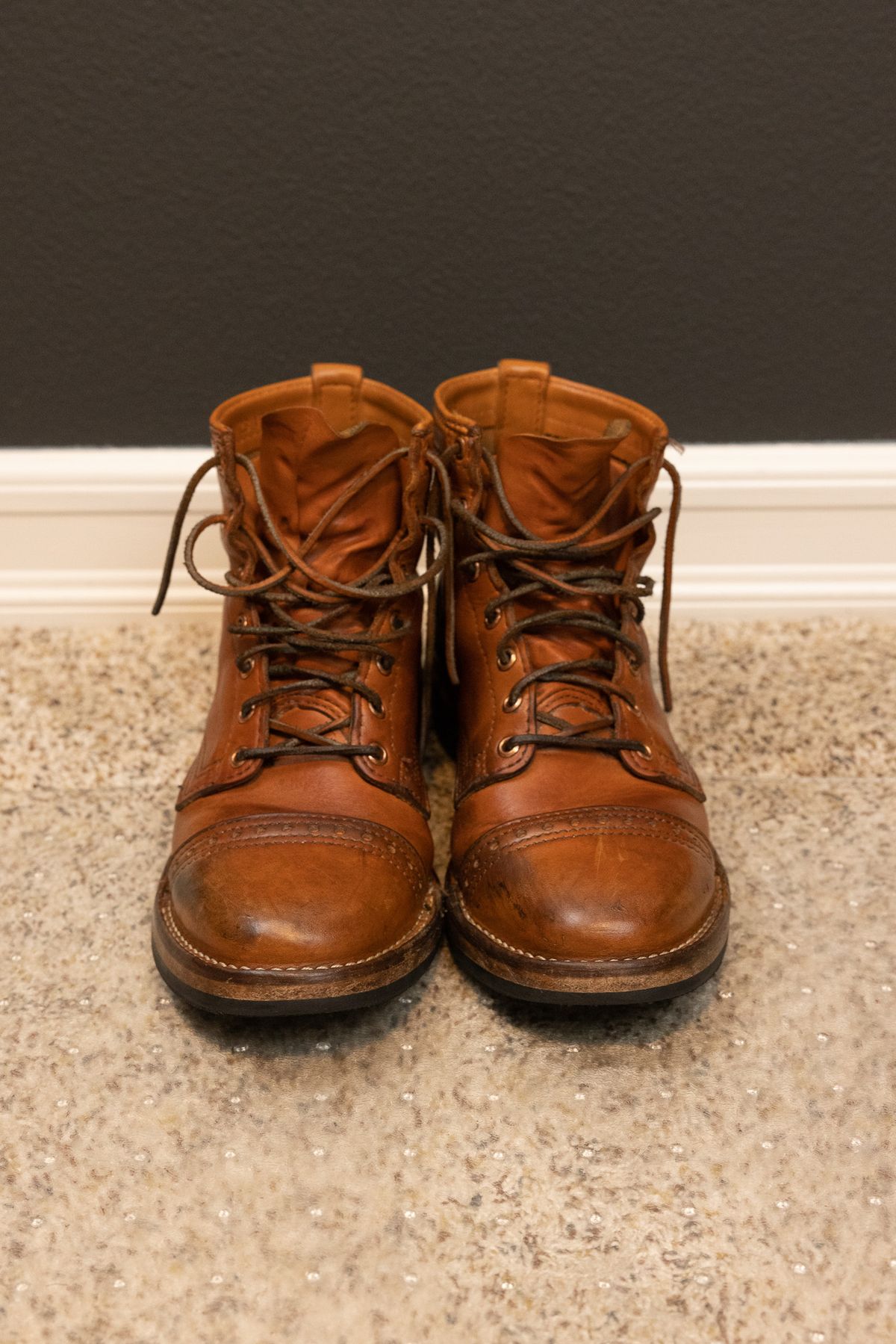 Photo by stl002 on February 3, 2023 of the Wesco Hendrik in Horween Natural Essex.