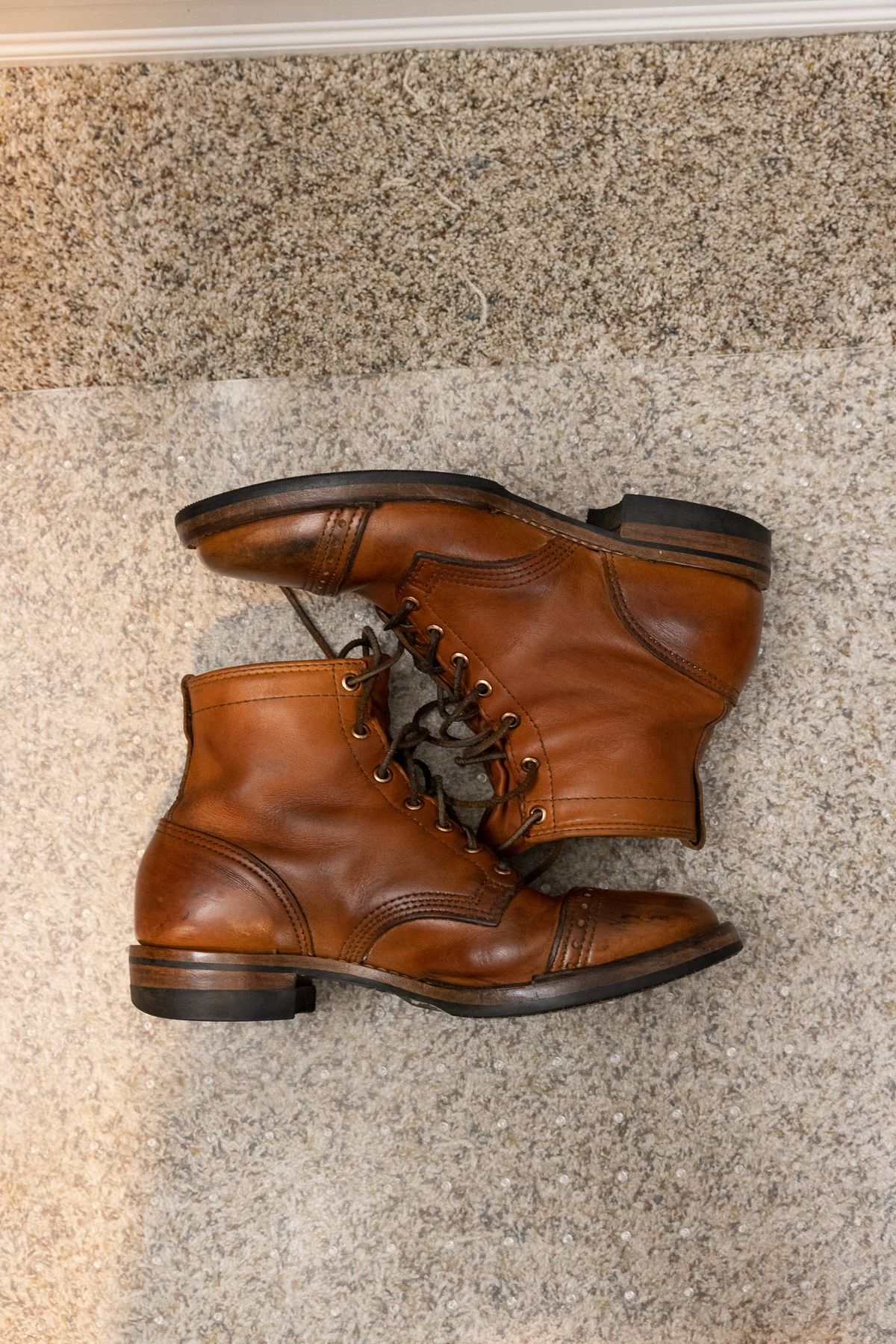 Photo by stl002 on February 3, 2023 of the Wesco Hendrik in Horween Natural Essex.