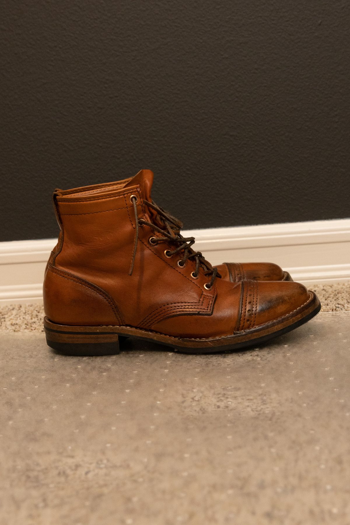 Photo by stl002 on February 3, 2023 of the Wesco Hendrik in Horween Natural Essex.