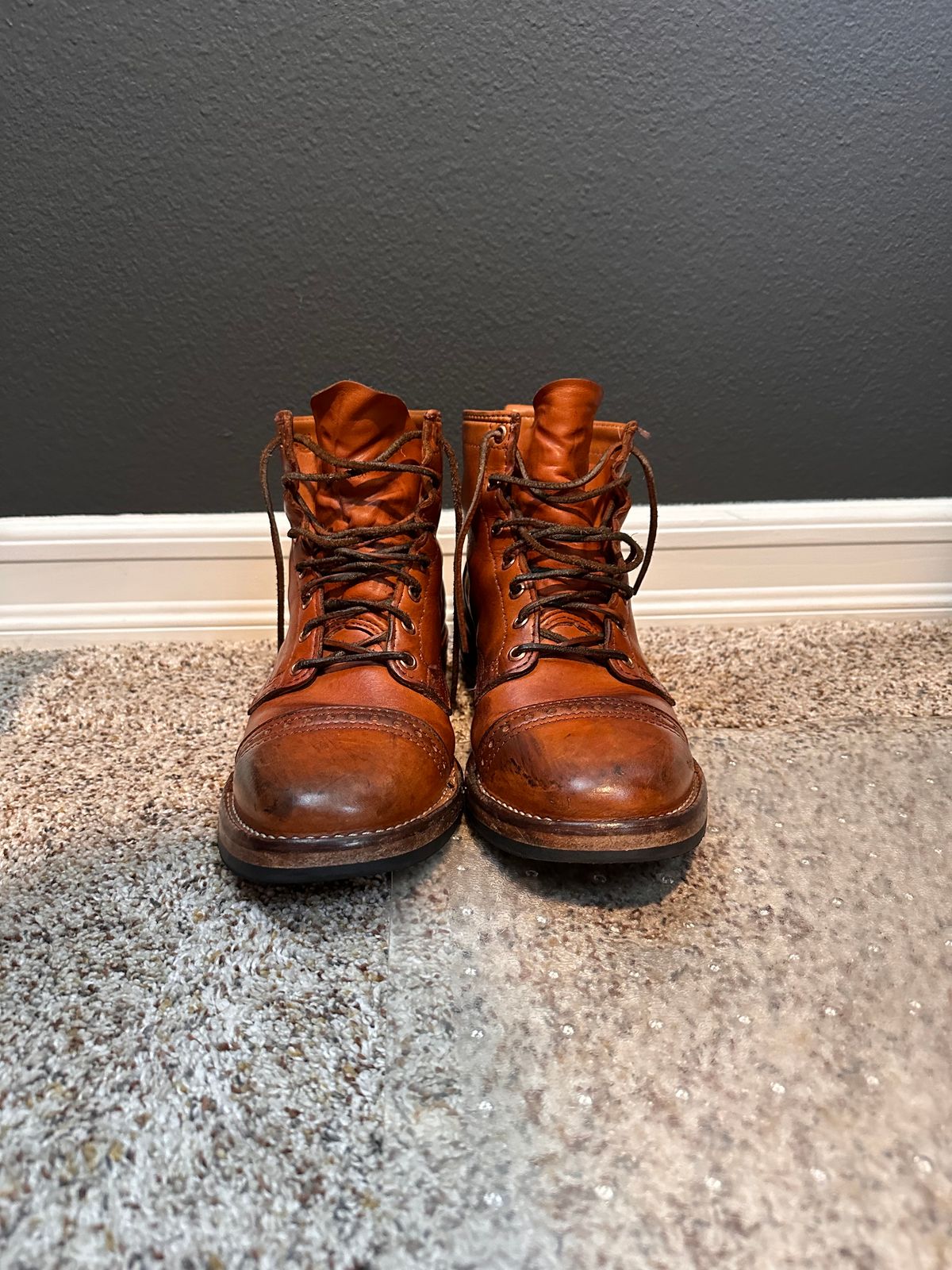 Photo by stl002 on March 5, 2023 of the Wesco Hendrik in Horween Natural Essex.